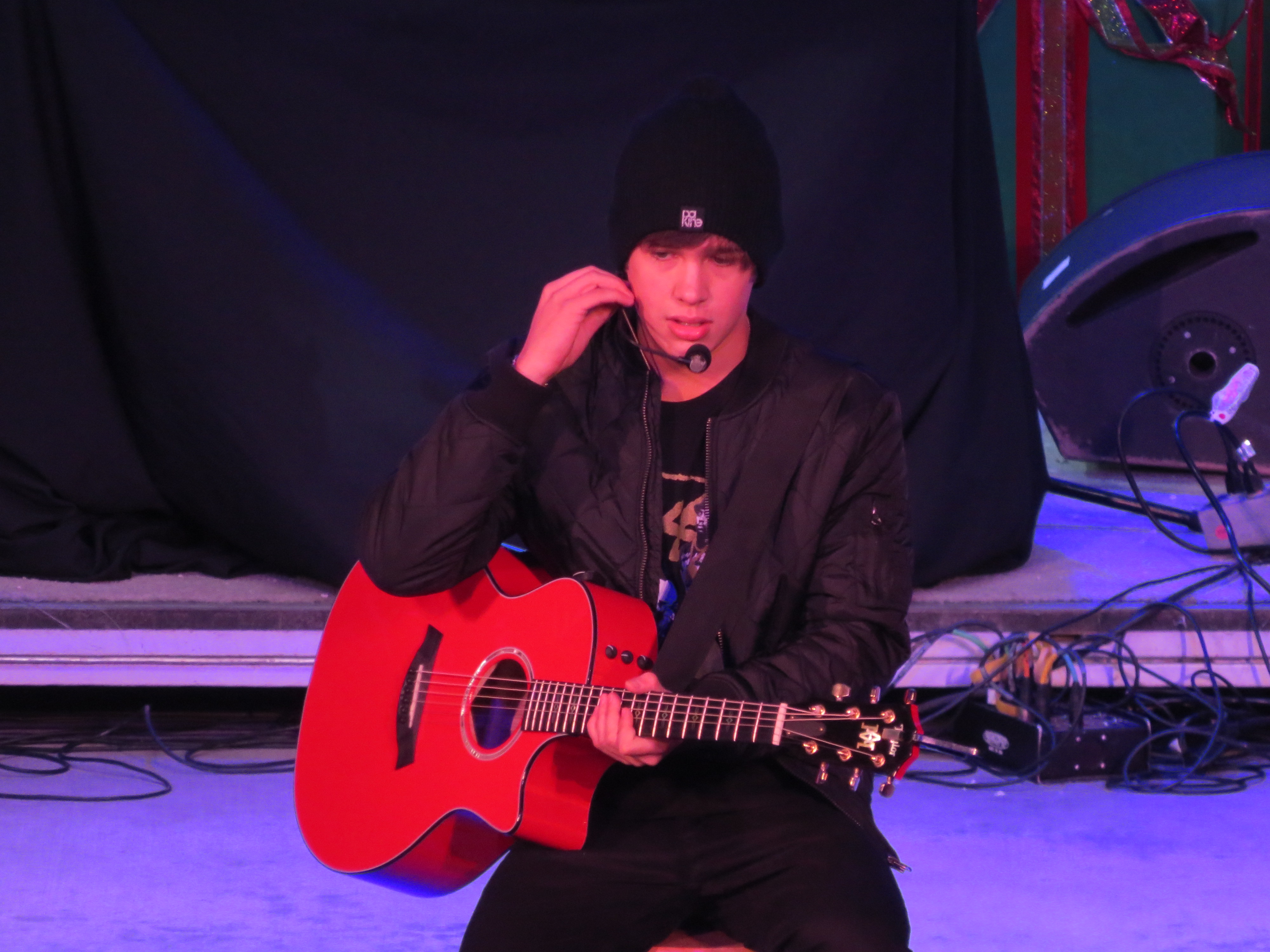 Exclusive: CelebSecrets4U Attends the ‘Rock The Red Kettle’ Concert! (@SalvationArmyUS)