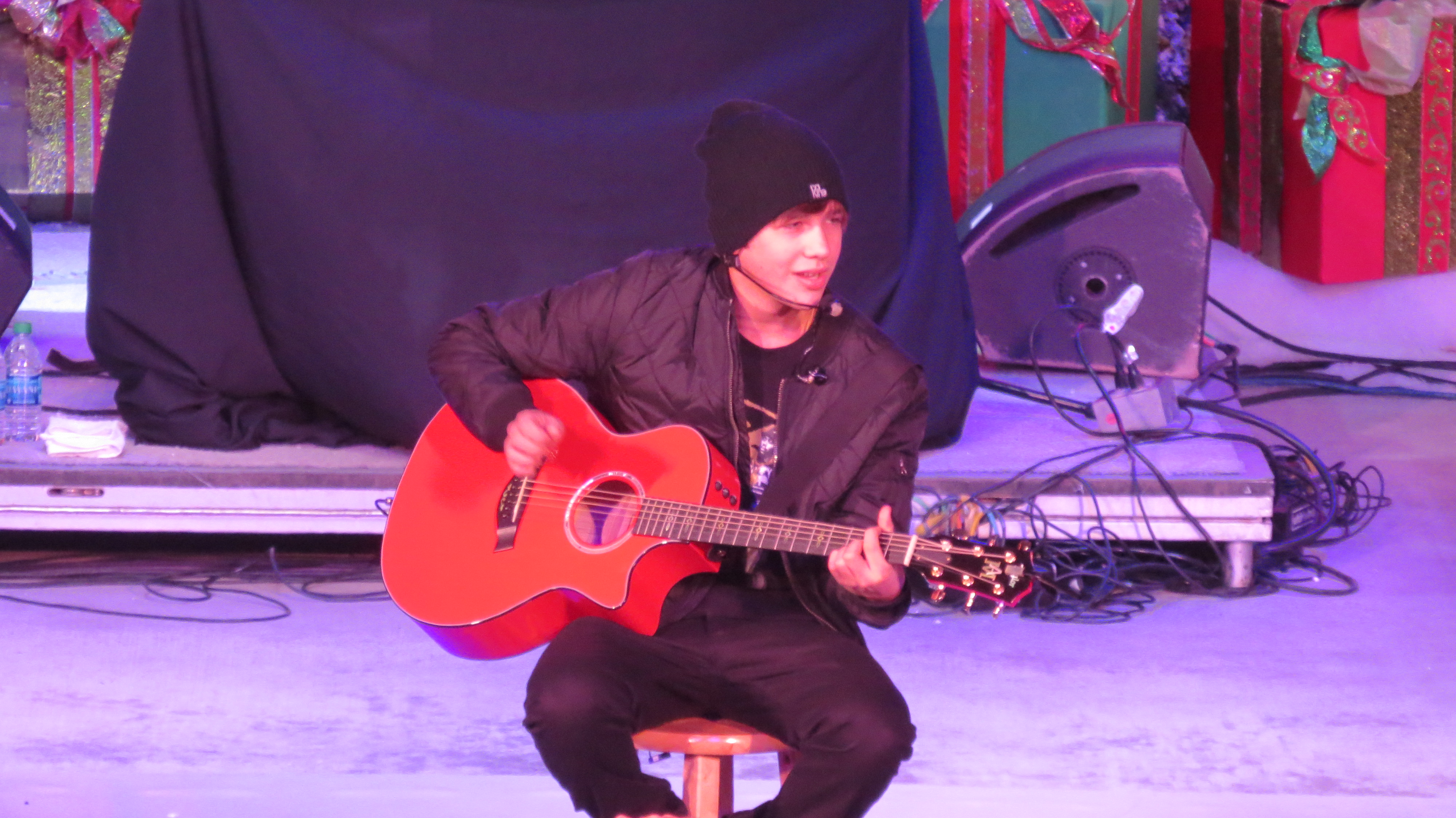 Exclusive: CelebSecrets4U Attends the ‘Rock The Red Kettle’ Concert! (@SalvationArmyUS)