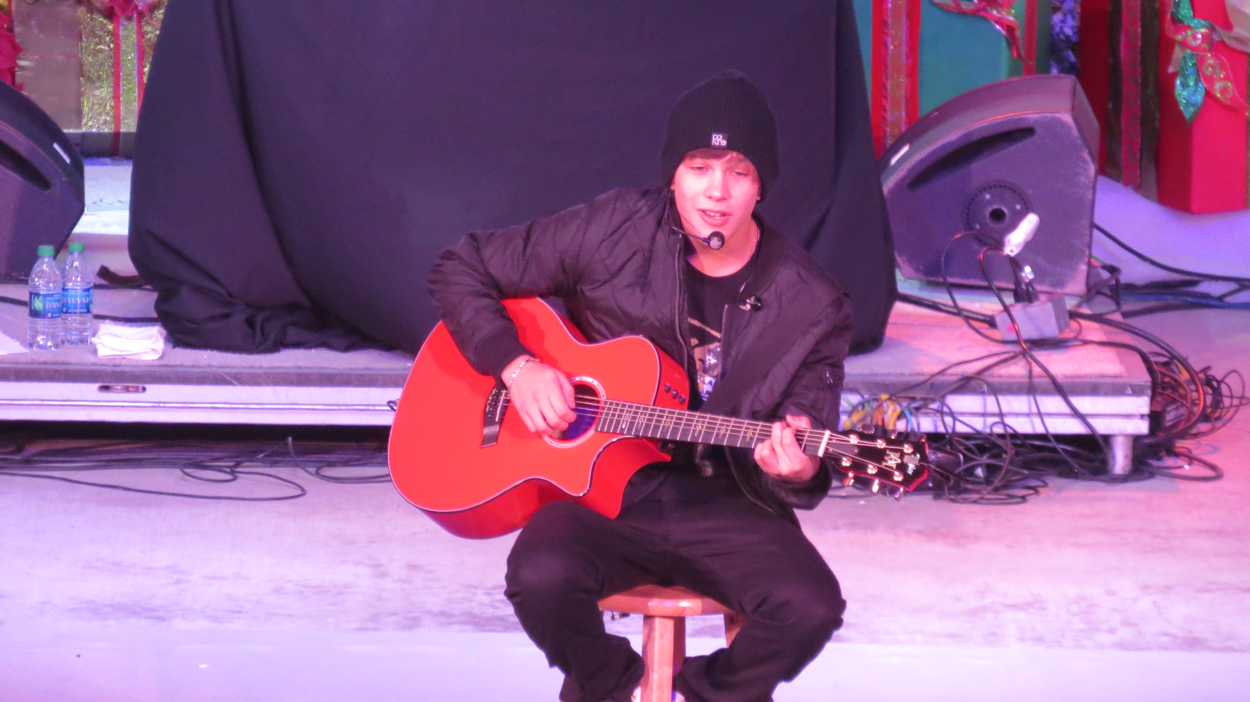 Exclusive: CelebSecrets4U Attends the ‘Rock The Red Kettle’ Concert! (@SalvationArmyUS)