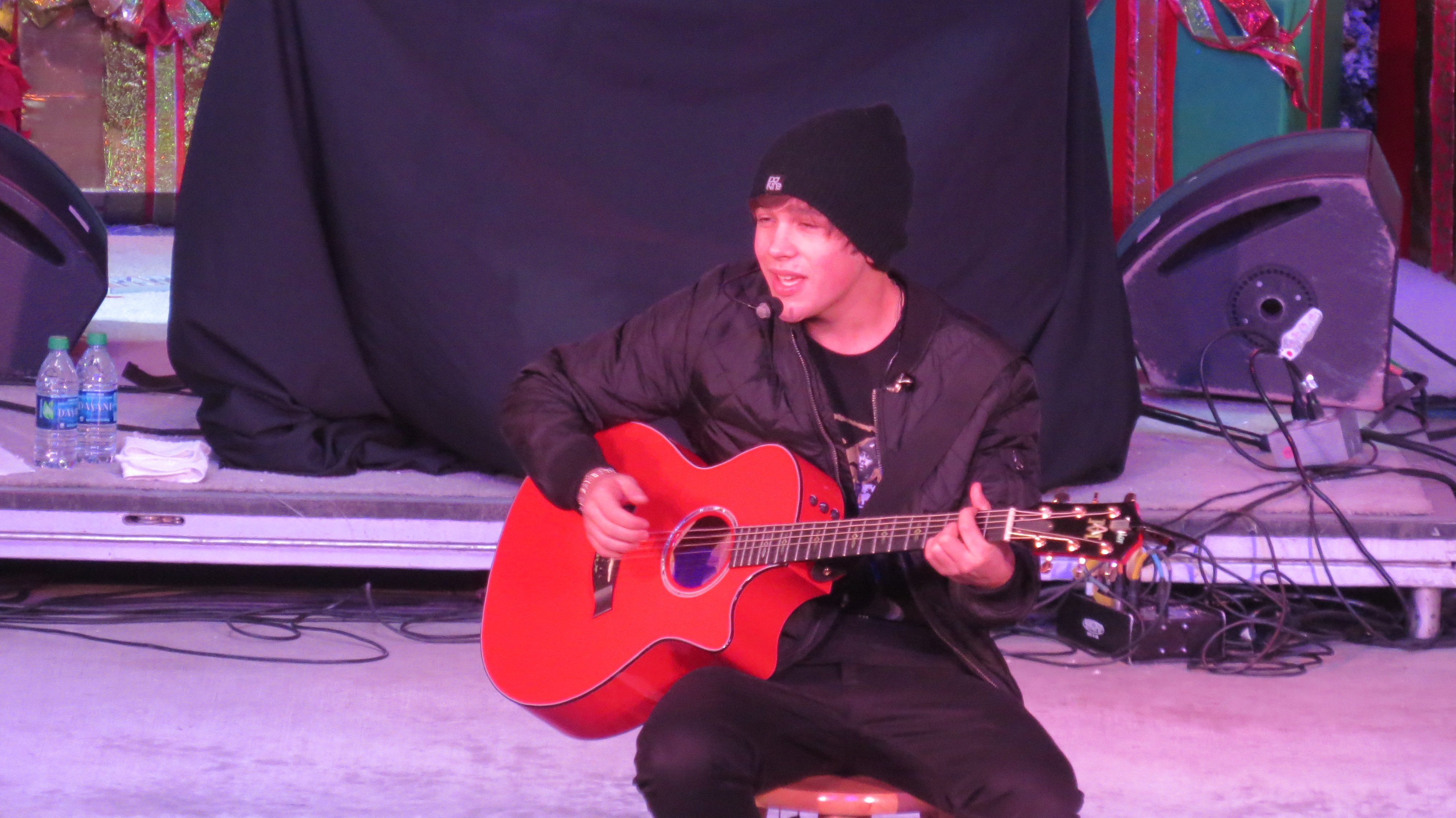 Exclusive: CelebSecrets4U Attends the ‘Rock The Red Kettle’ Concert! (@SalvationArmyUS)