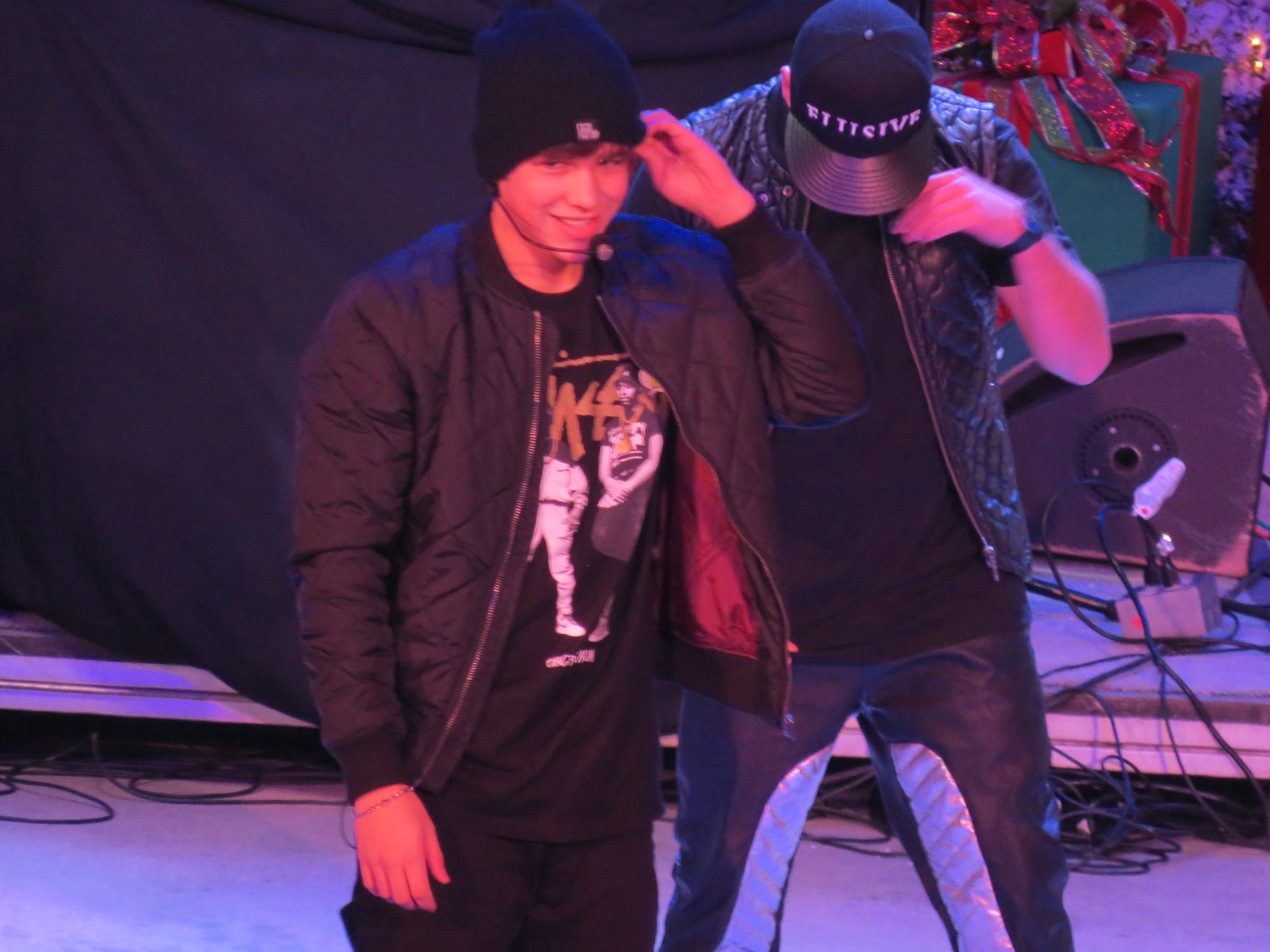 Exclusive: CelebSecrets4U Attends the ‘Rock The Red Kettle’ Concert! (@SalvationArmyUS)