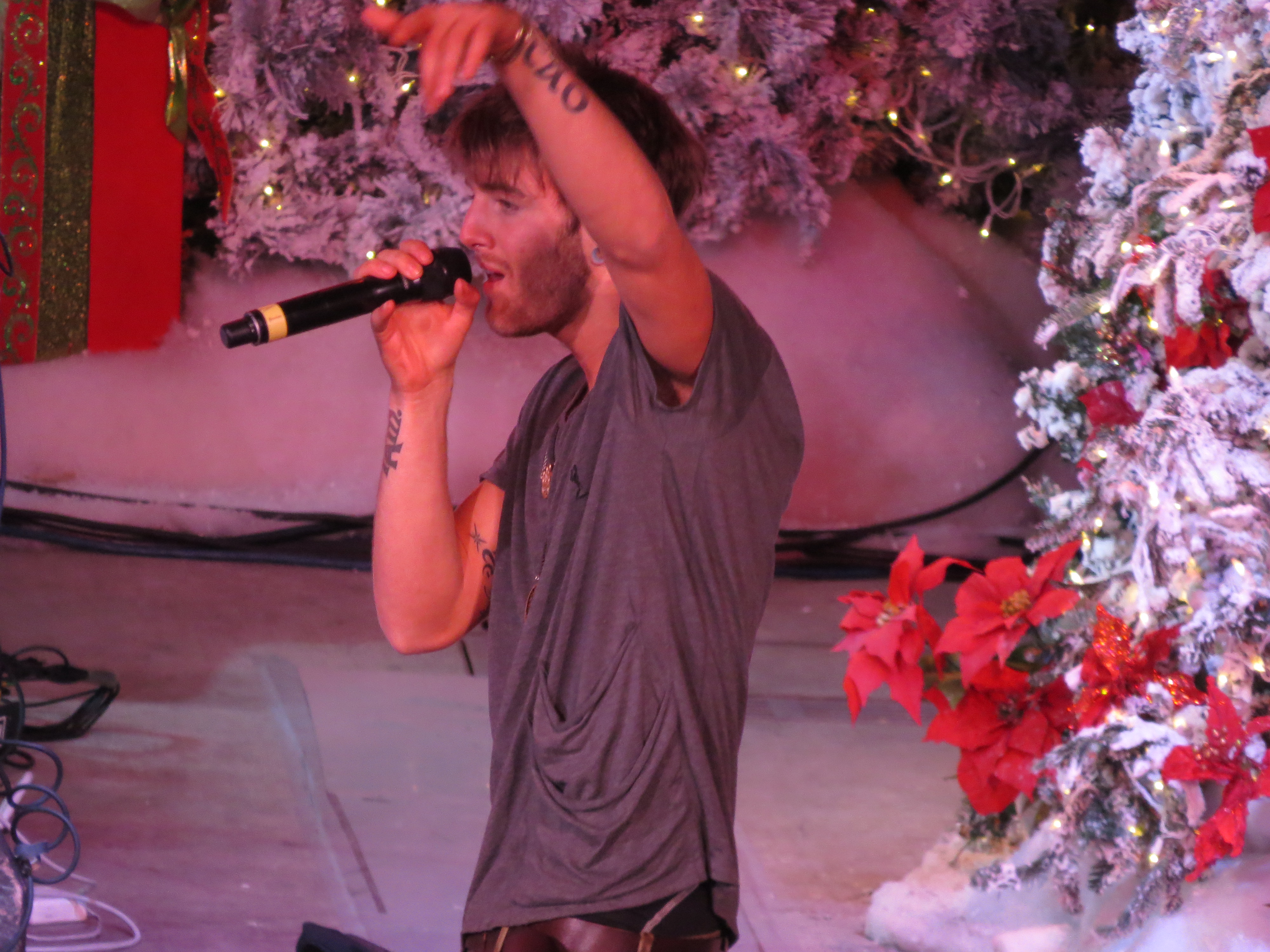 Exclusive: CelebSecrets4U Attends the ‘Rock The Red Kettle’ Concert! (@SalvationArmyUS)