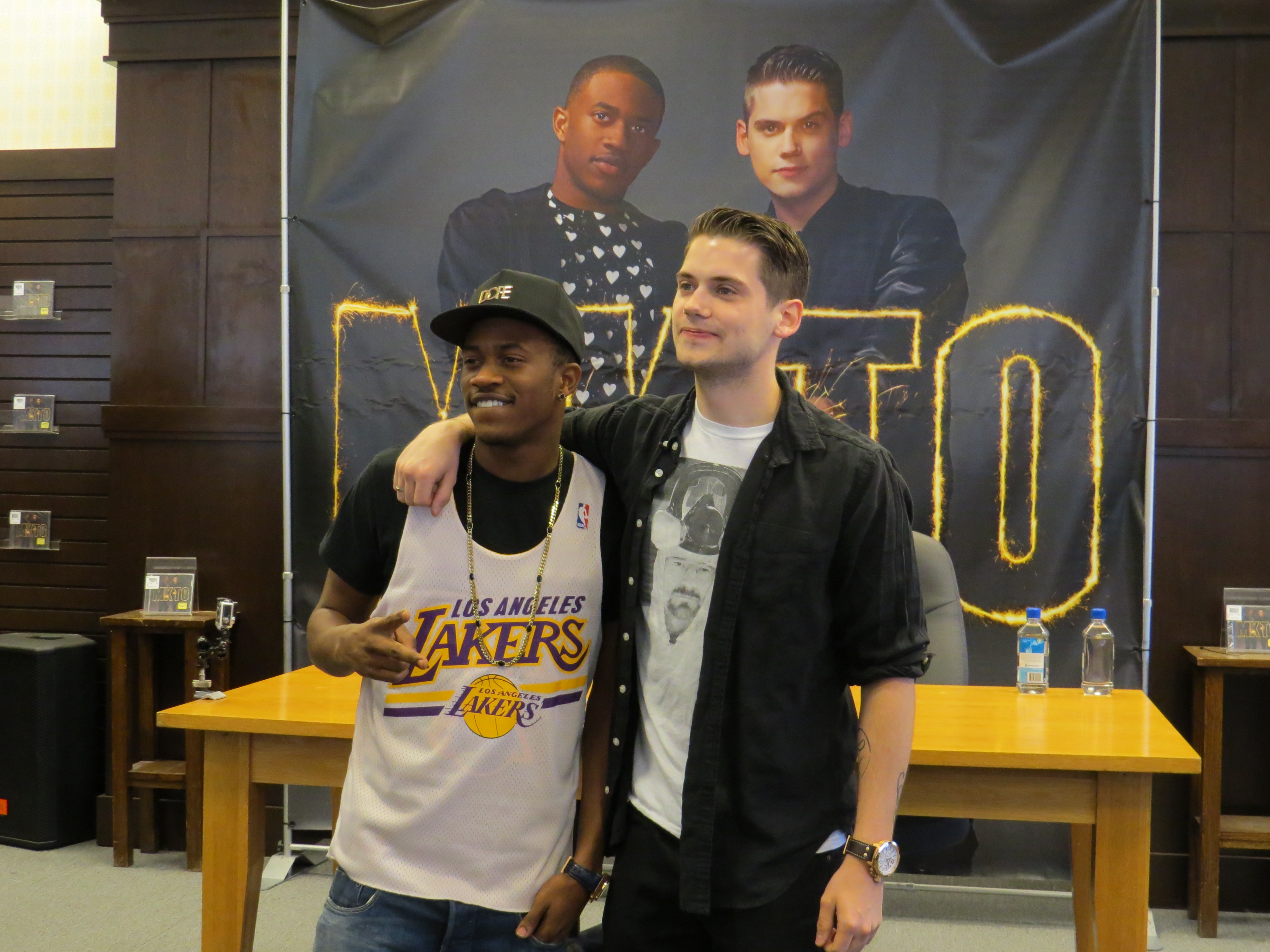 MKTO: Barnes and Noble Signing at The Grove! (@WeAreMKTO @FollowOller @therealmalcolm)