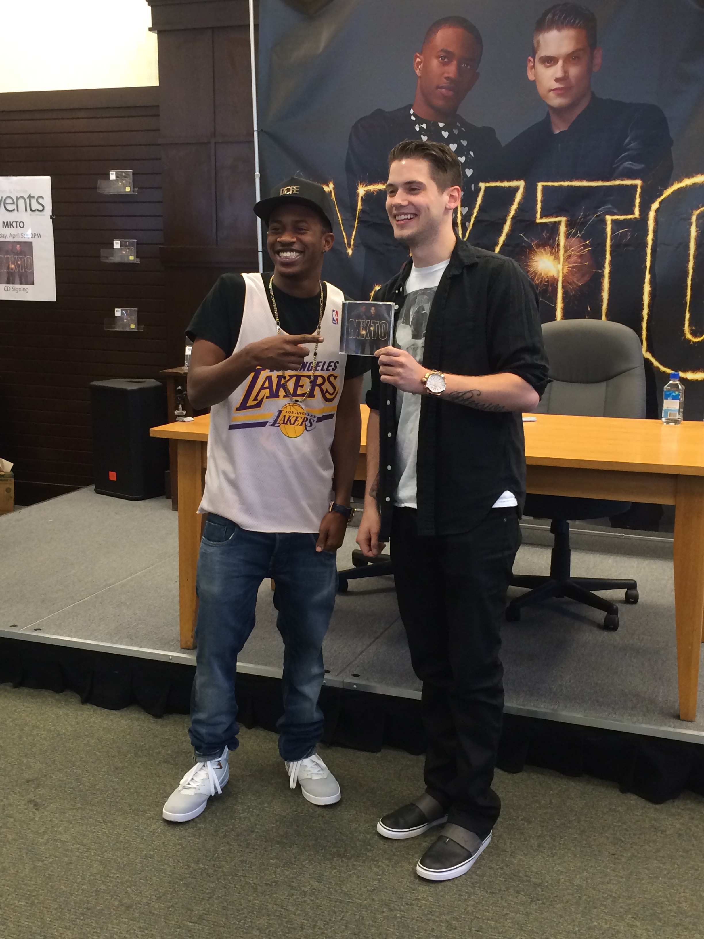 MKTO: Barnes and Noble Signing at The Grove! (@WeAreMKTO @FollowOller @therealmalcolm)