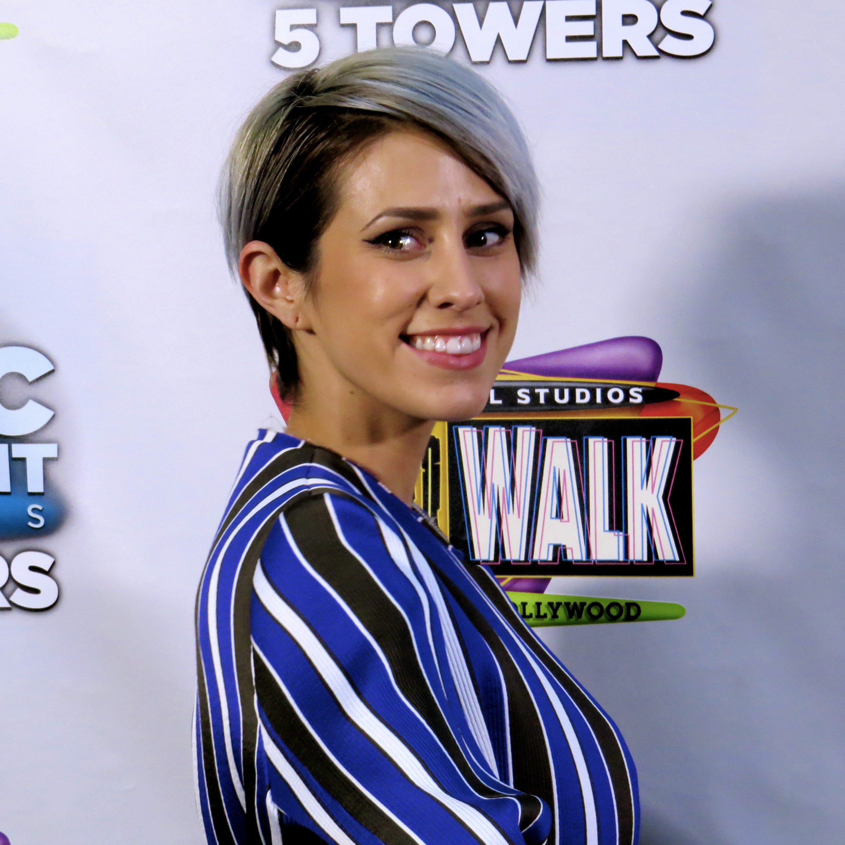 Exclusive: CelebSecrets4U Attends Dev and Pia Mia Concert! (@devishot @princesspiamia)