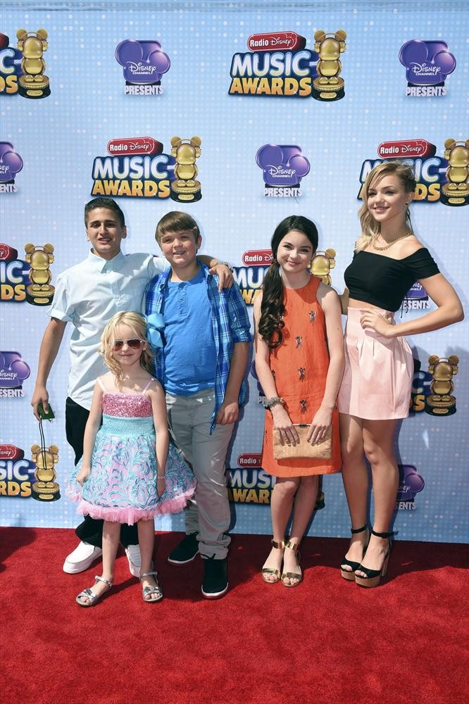 2014 Radio Disney Music Awards – Red Carpet Arrivals! (@RADIODISNEY #RDMAs)