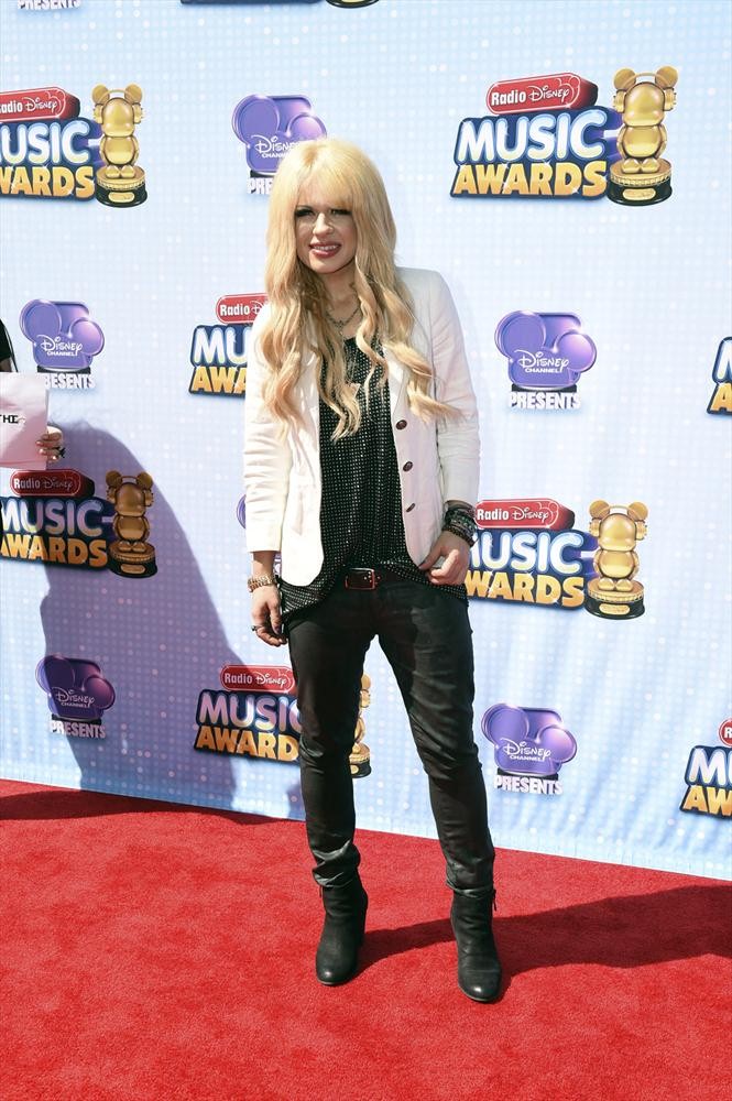 2014 Radio Disney Music Awards – Red Carpet Arrivals! (@RADIODISNEY #RDMAs)