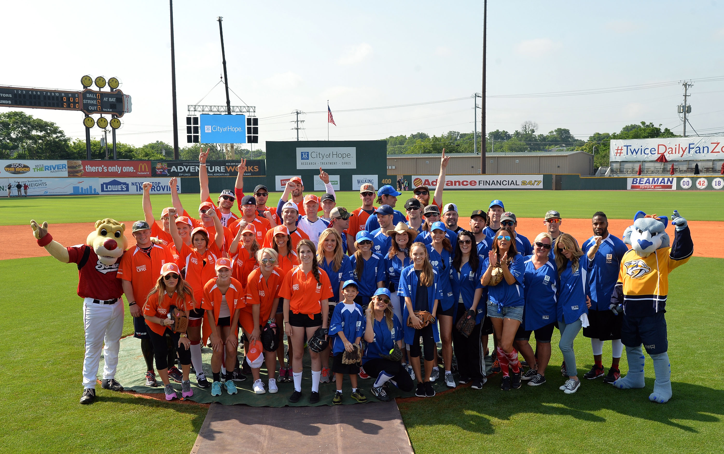 Florida Georgia Line, Danielle Bradbery, Jamie Lynn Spears & More Play Softball at CMA Fest