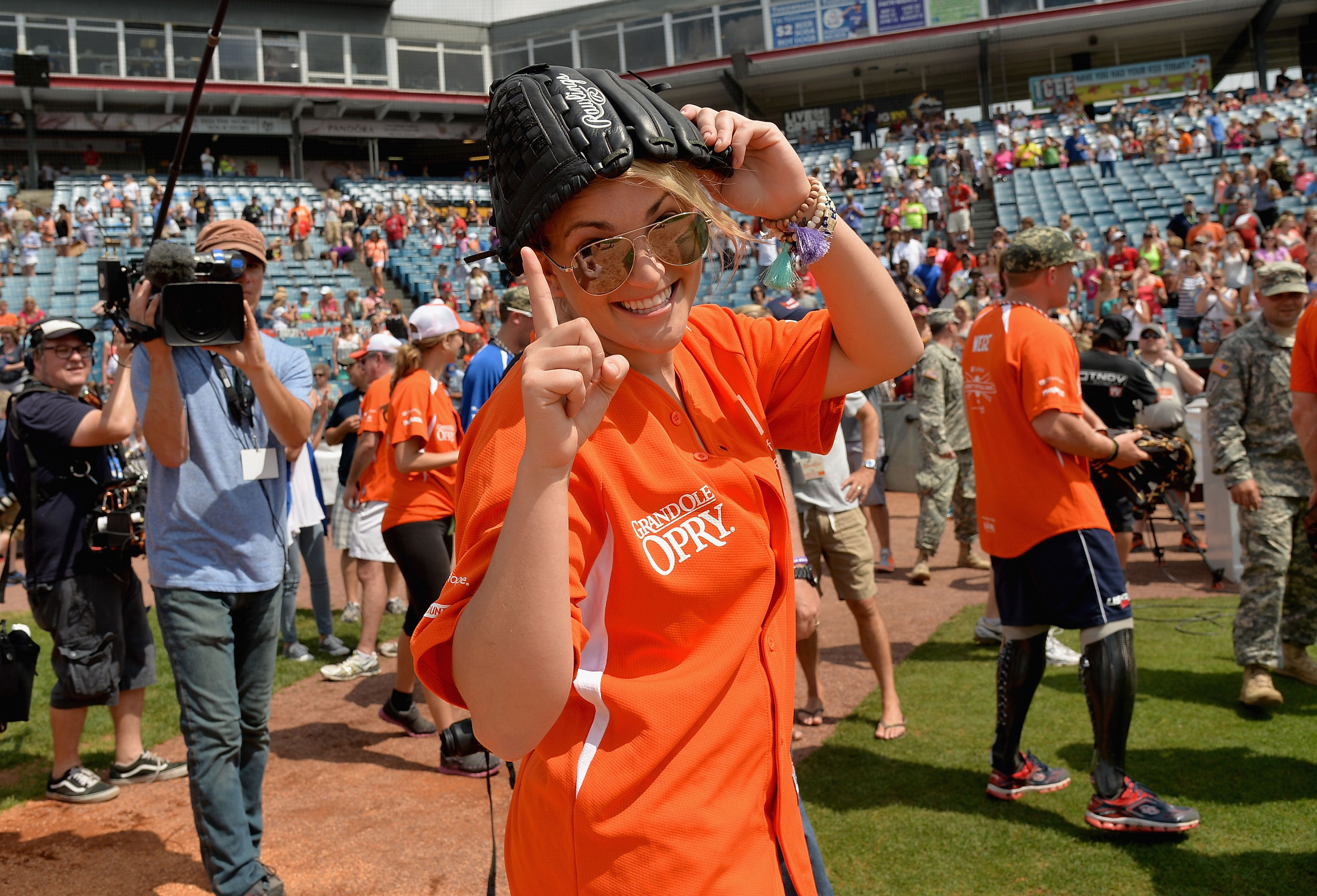 Florida Georgia Line, Danielle Bradbery, Jamie Lynn Spears & More Play Softball at CMA Fest