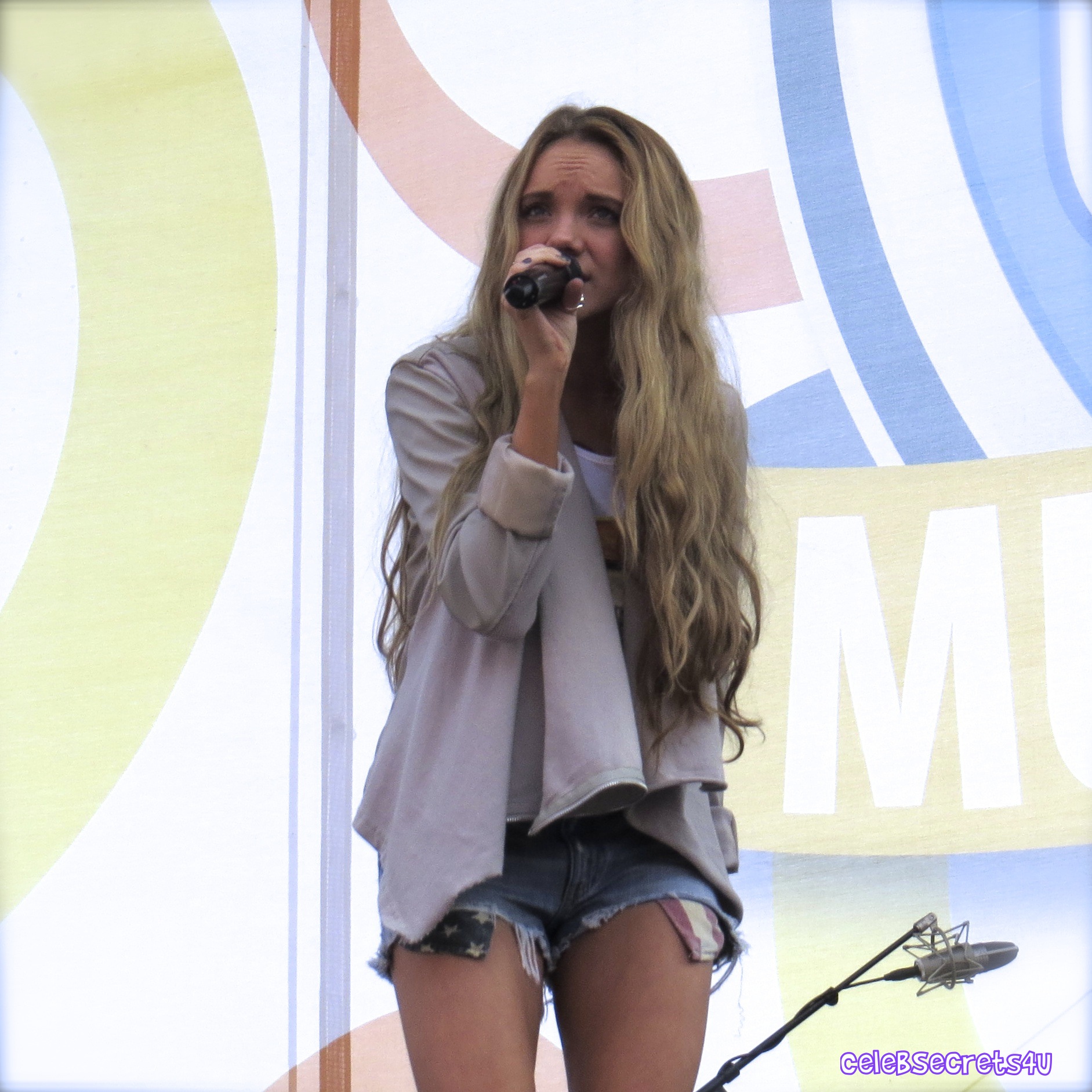 Danielle Bradbery: Chevy Riverfront Stage at CMA Fest! (Photos & Videos) @dbradbery