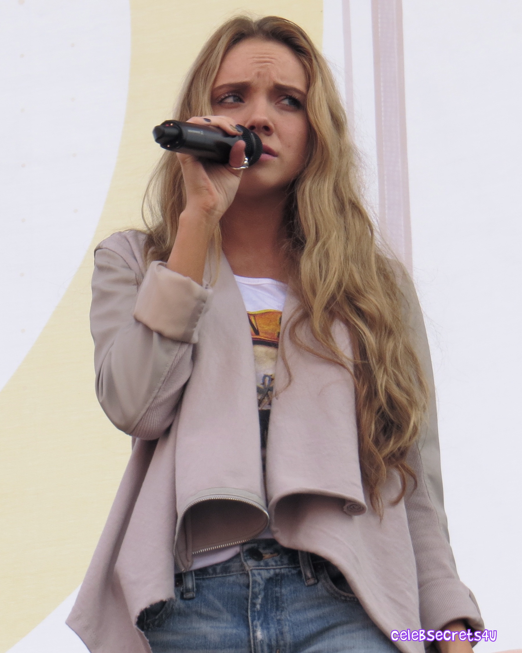 Danielle Bradbery: Chevy Riverfront Stage at CMA Fest! (Photos & Videos) @dbradbery