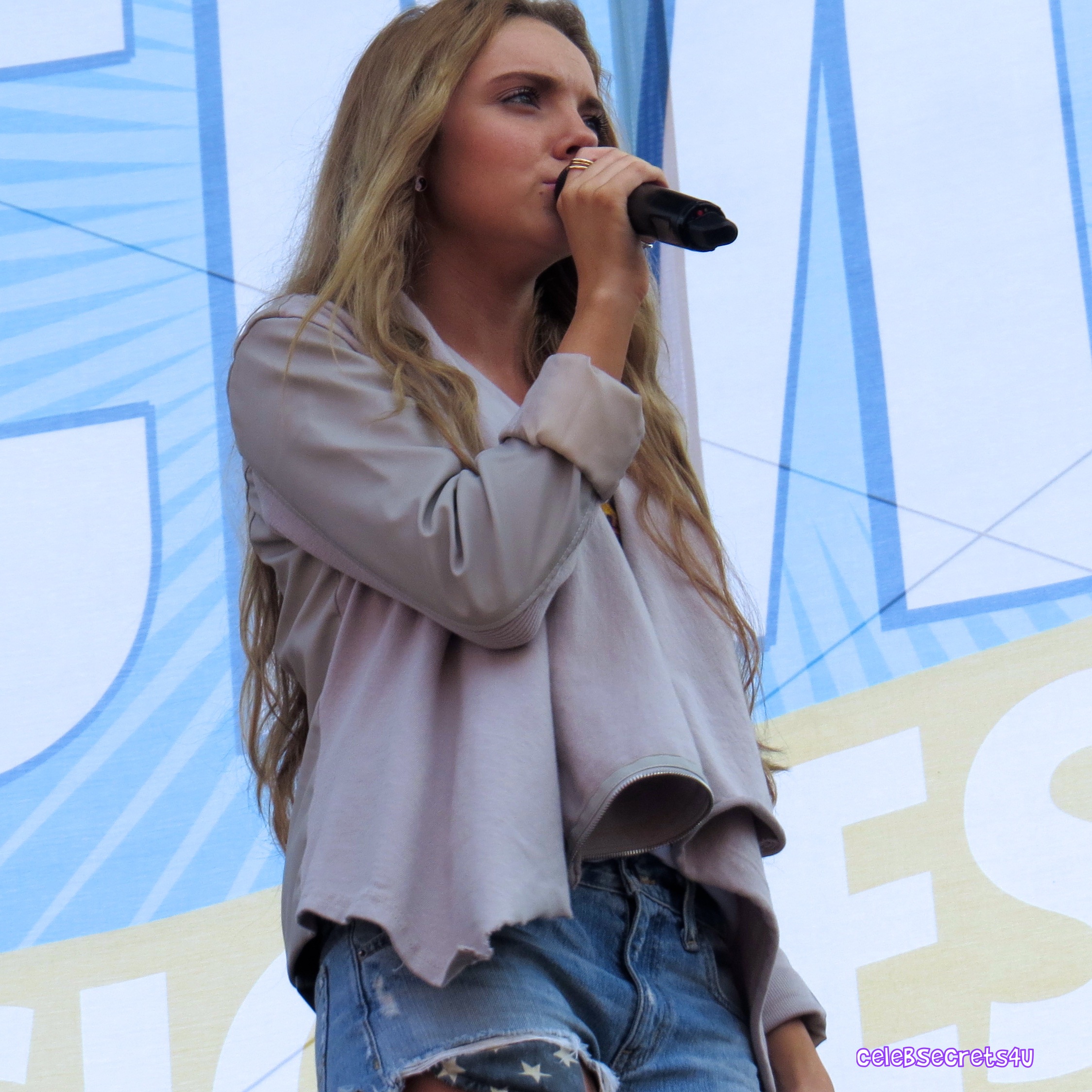 Danielle Bradbery: Chevy Riverfront Stage at CMA Fest! (Photos & Videos) @dbradbery