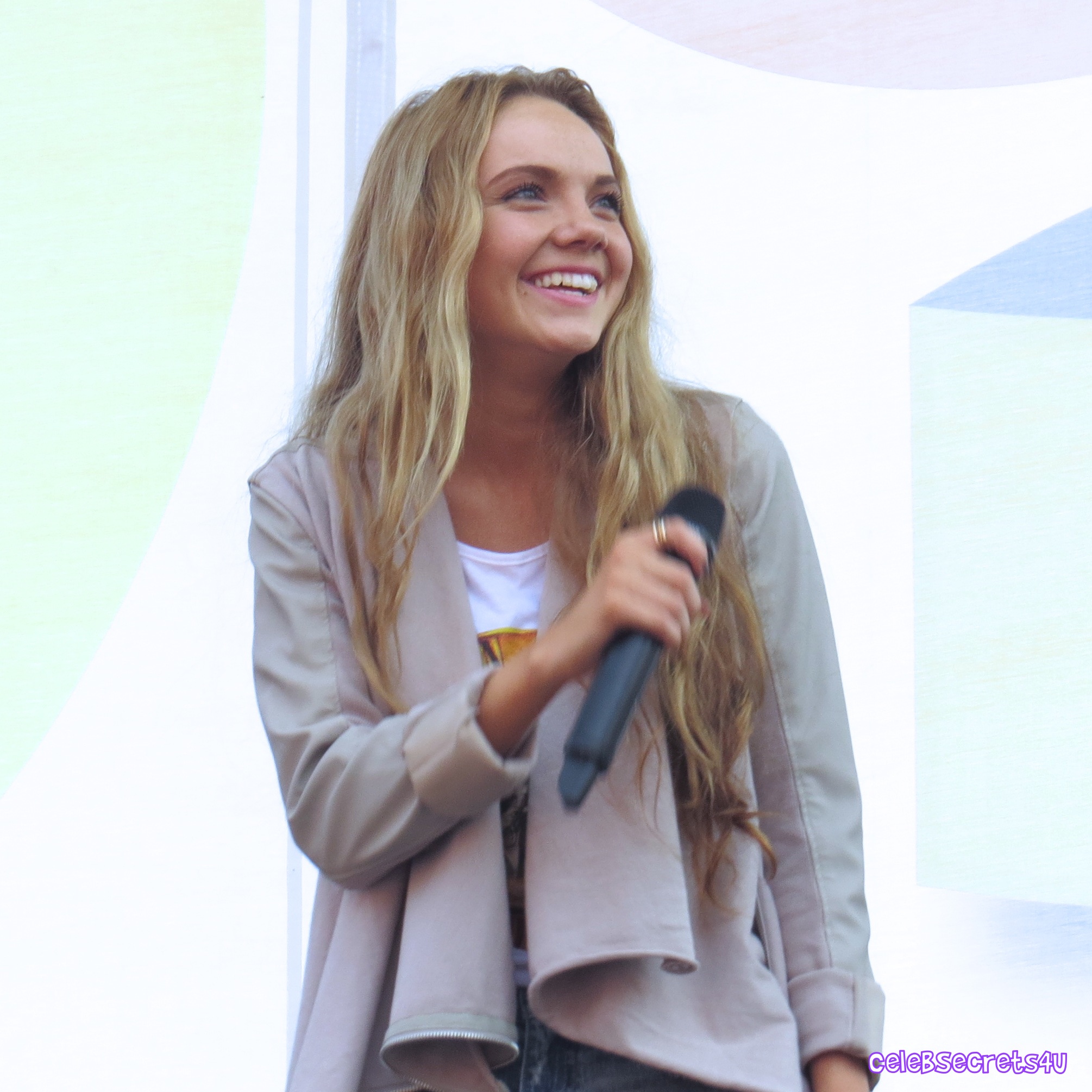 Danielle Bradbery: Chevy Riverfront Stage at CMA Fest! (Photos & Videos) @dbradbery
