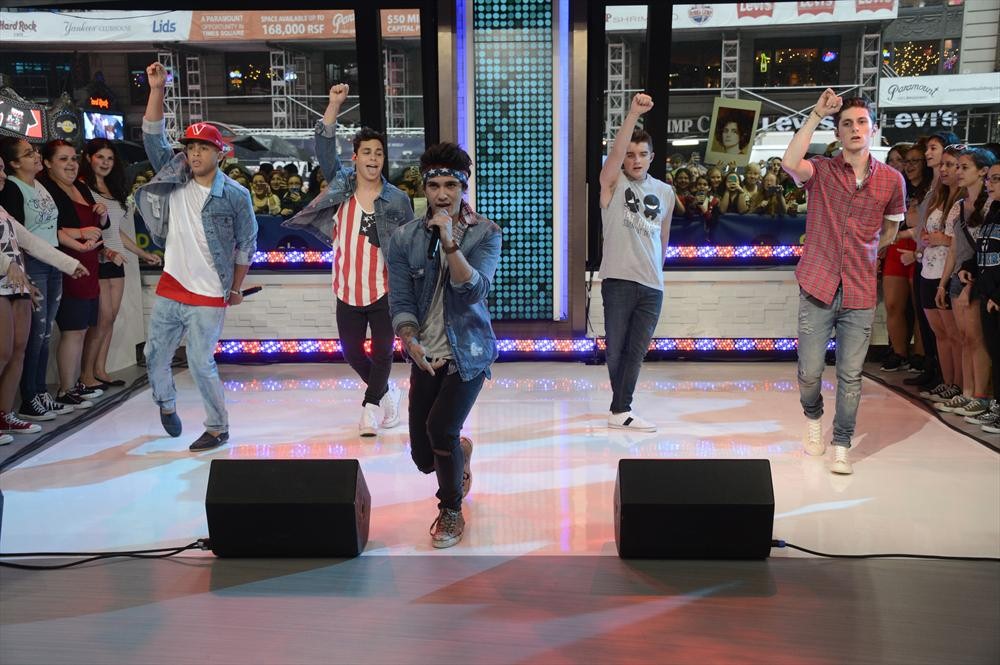 Midnight Red: Planet Hollywood Stop & GMA Performance – Watch the Videos! (@ItsMidnightRed)