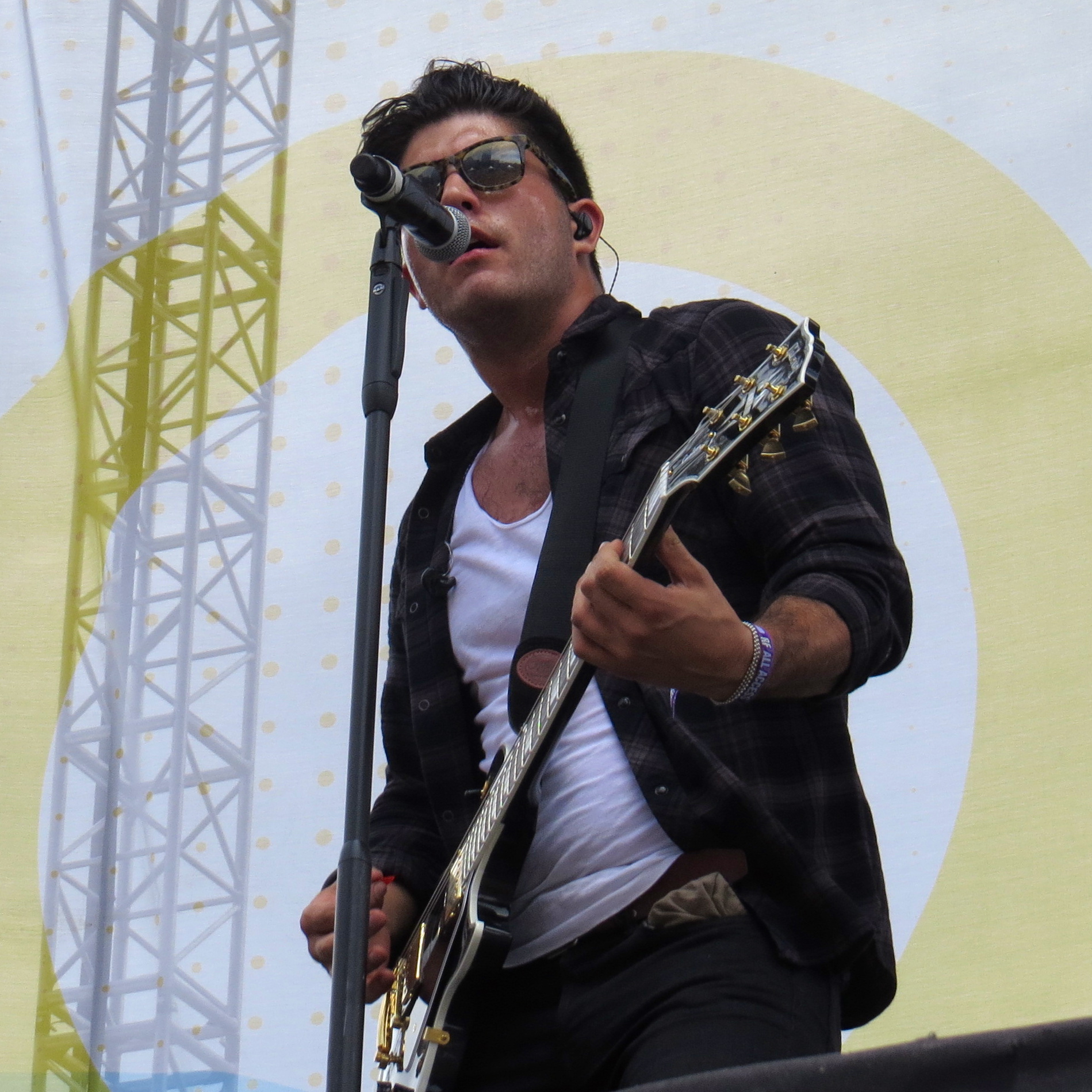 Dan + Shay: Chevrolet Riverfront Stage at CMA Fest! (@DanAndShay)