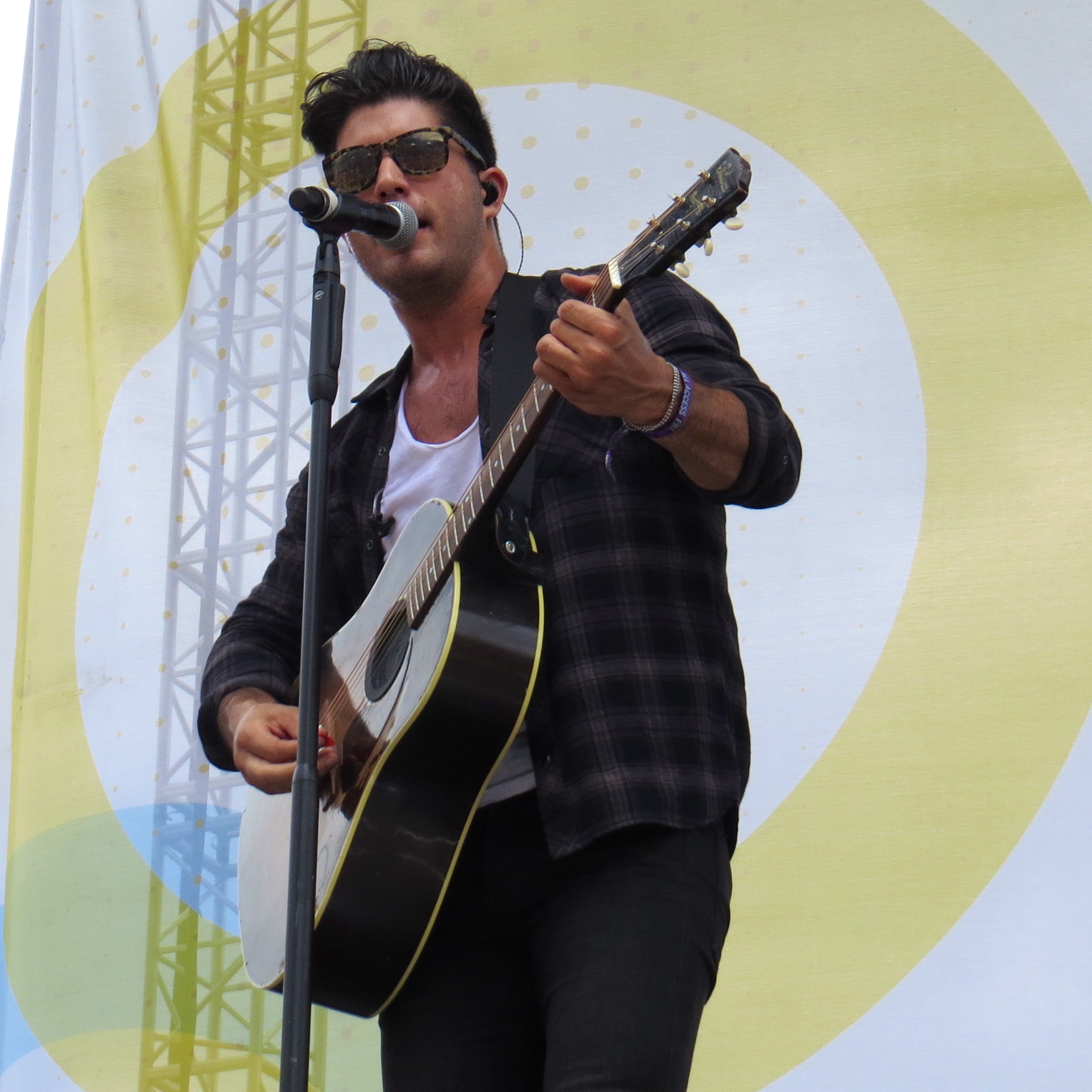 Dan + Shay: Chevrolet Riverfront Stage at CMA Fest! (@DanAndShay)