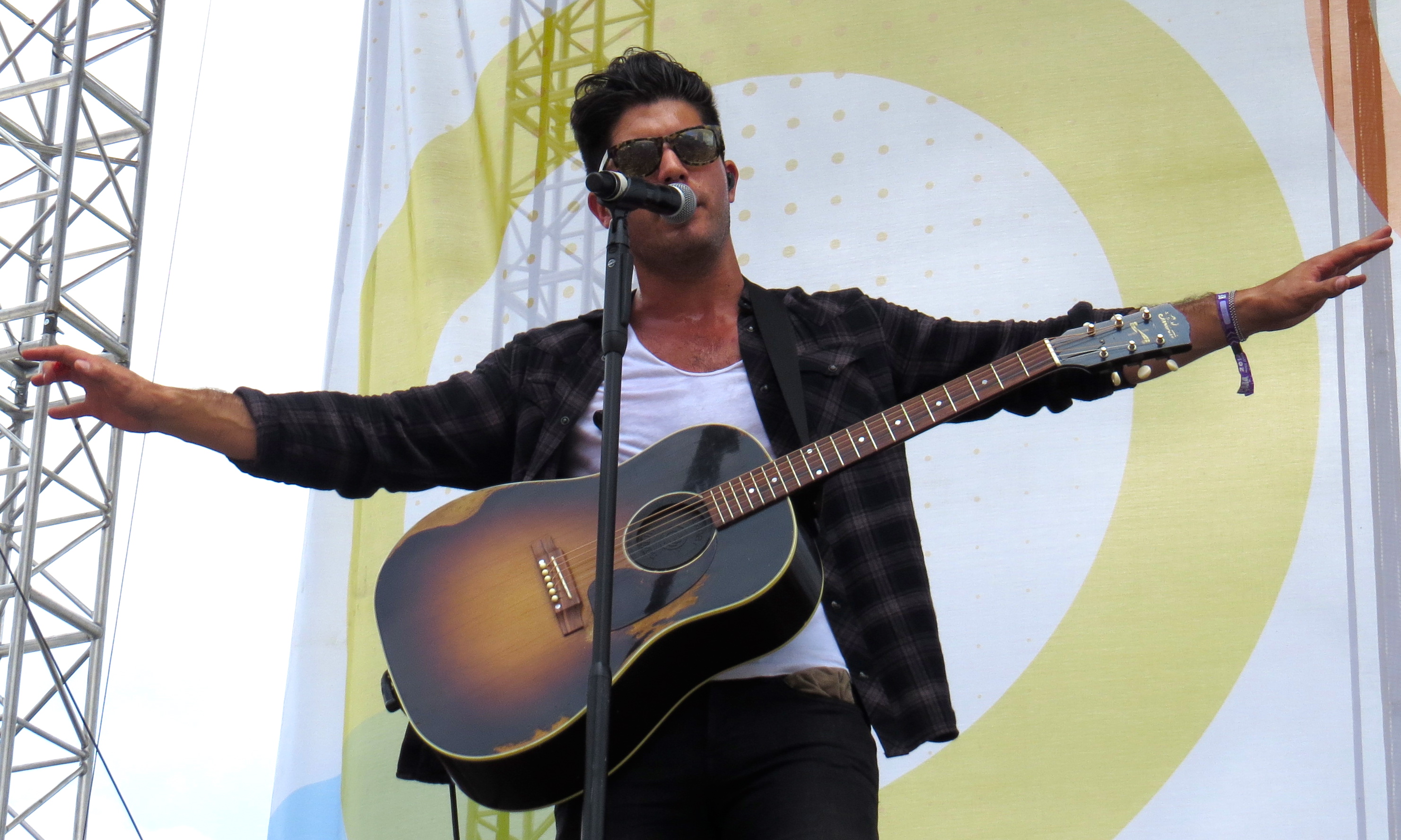 Dan + Shay: Chevrolet Riverfront Stage at CMA Fest! (@DanAndShay)