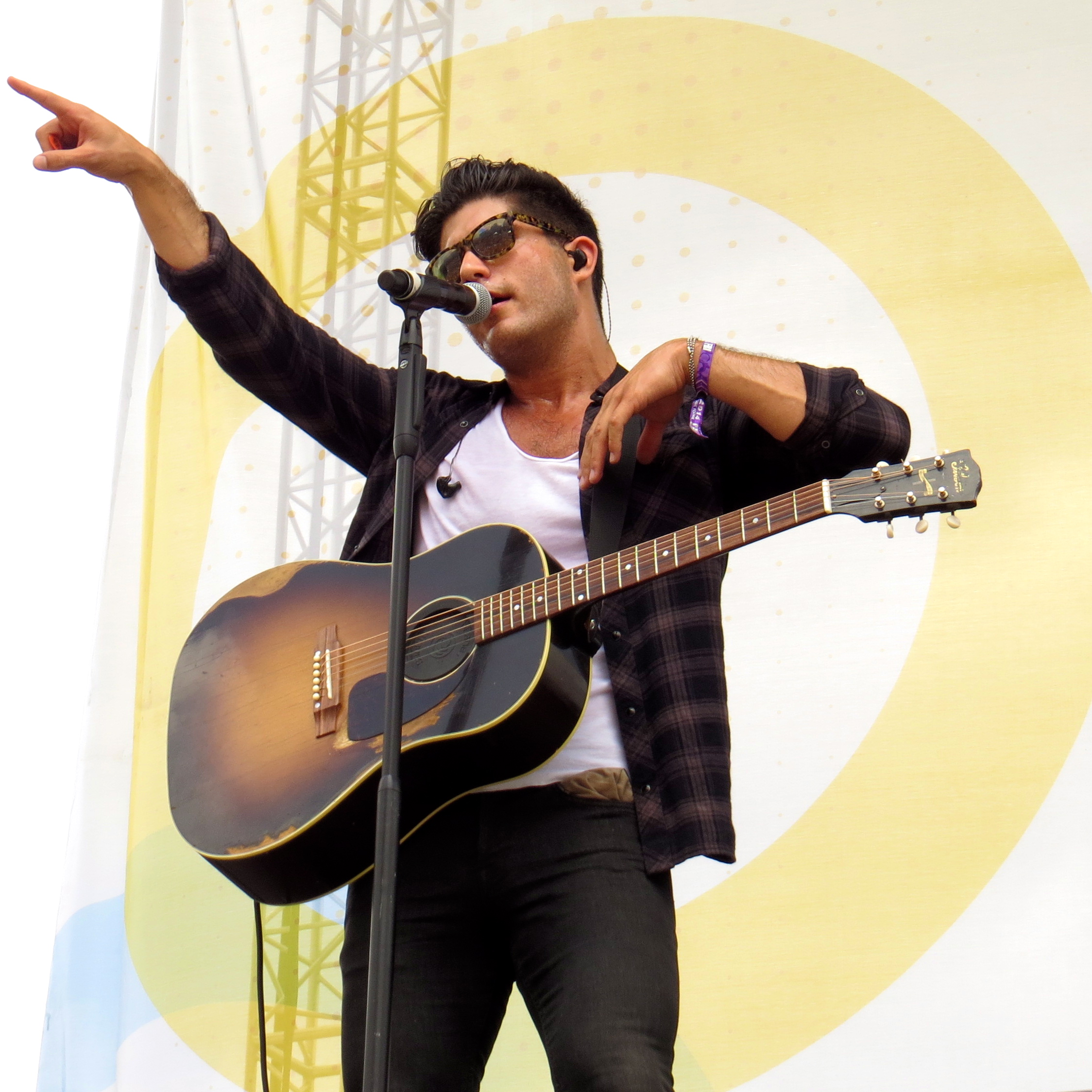 Dan + Shay: Chevrolet Riverfront Stage at CMA Fest! (@DanAndShay)