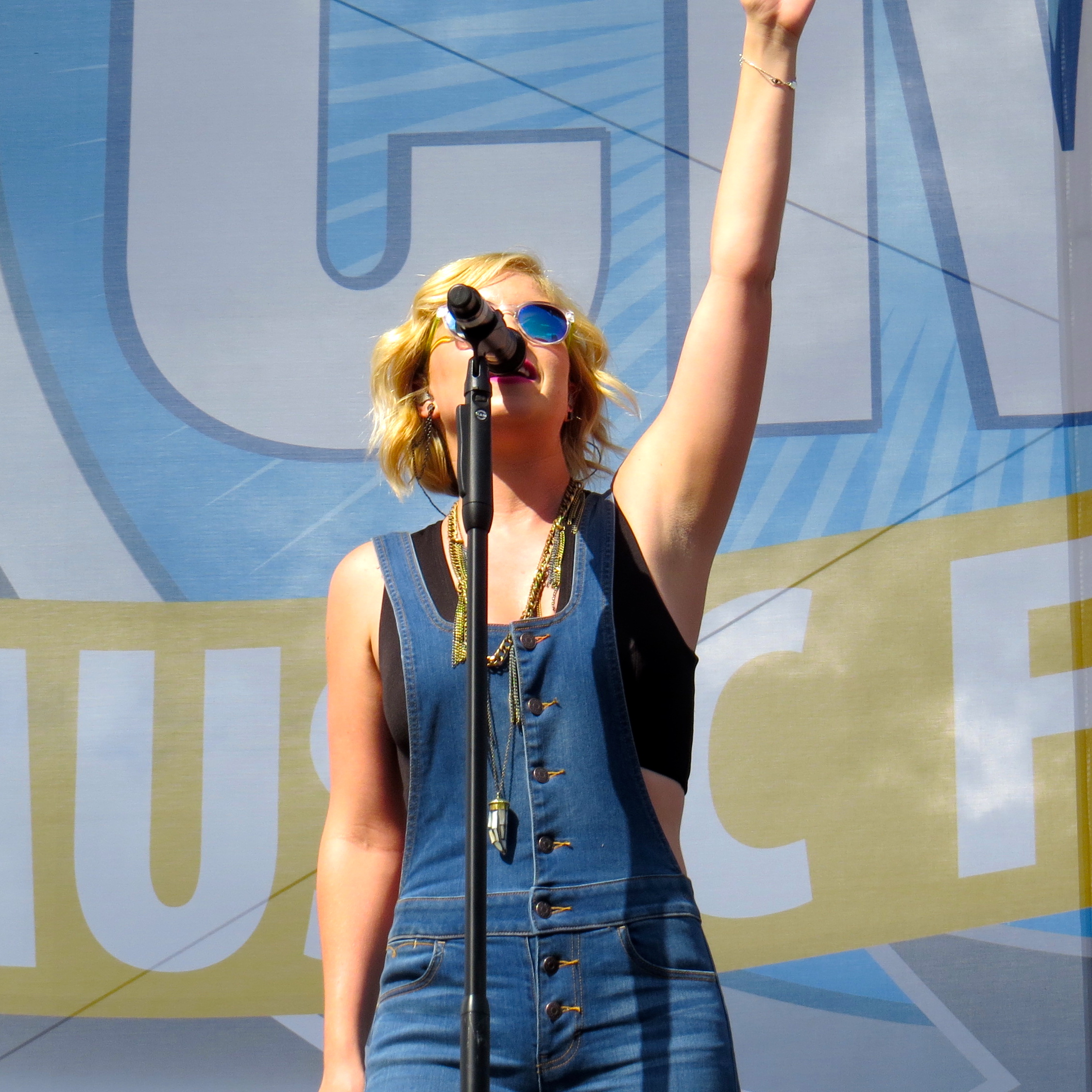 Maggie Rose: Chevrolet Riverfront Stage at CMA Fest! (@IAmMaggieRose)