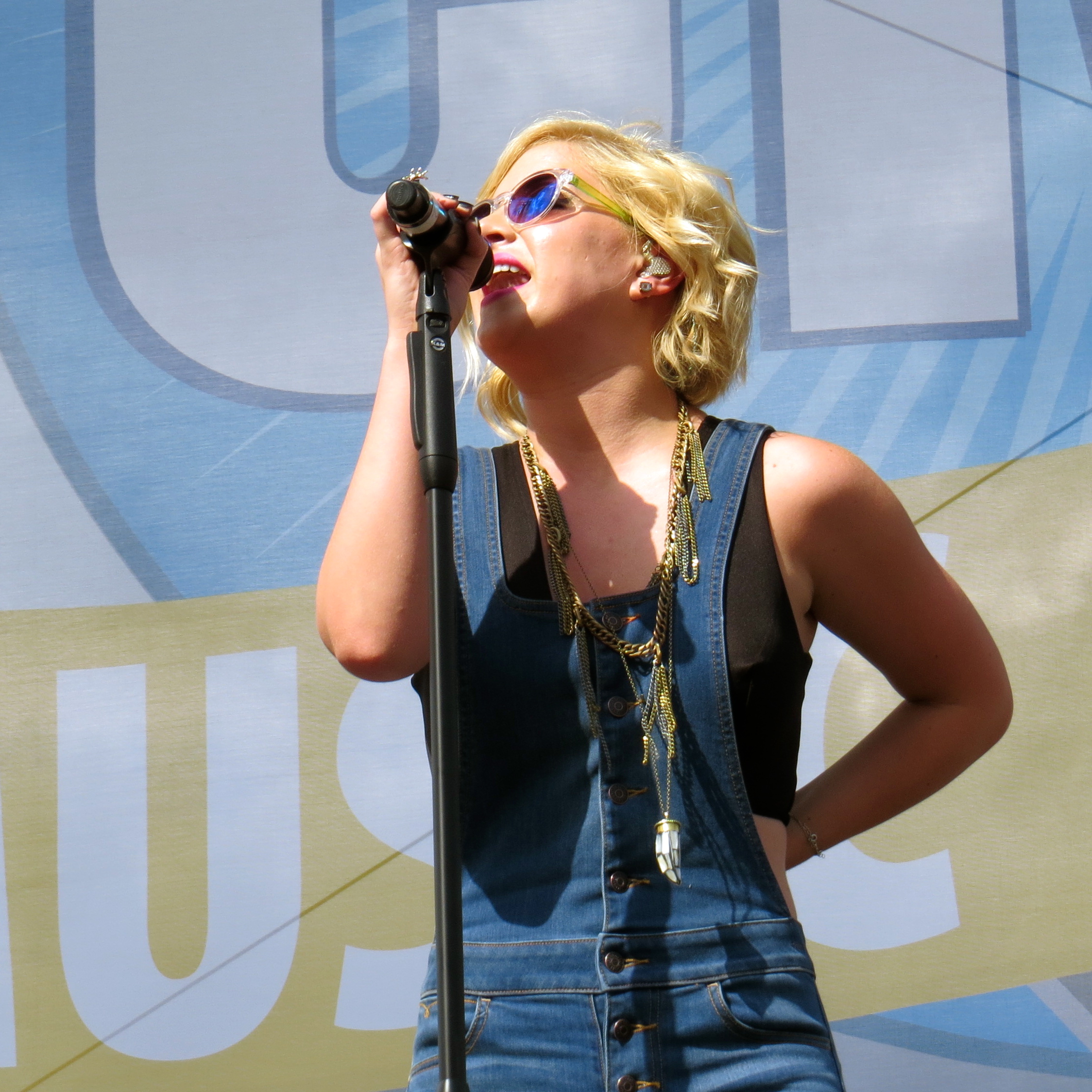 Maggie Rose: Chevrolet Riverfront Stage at CMA Fest! (@IAmMaggieRose)