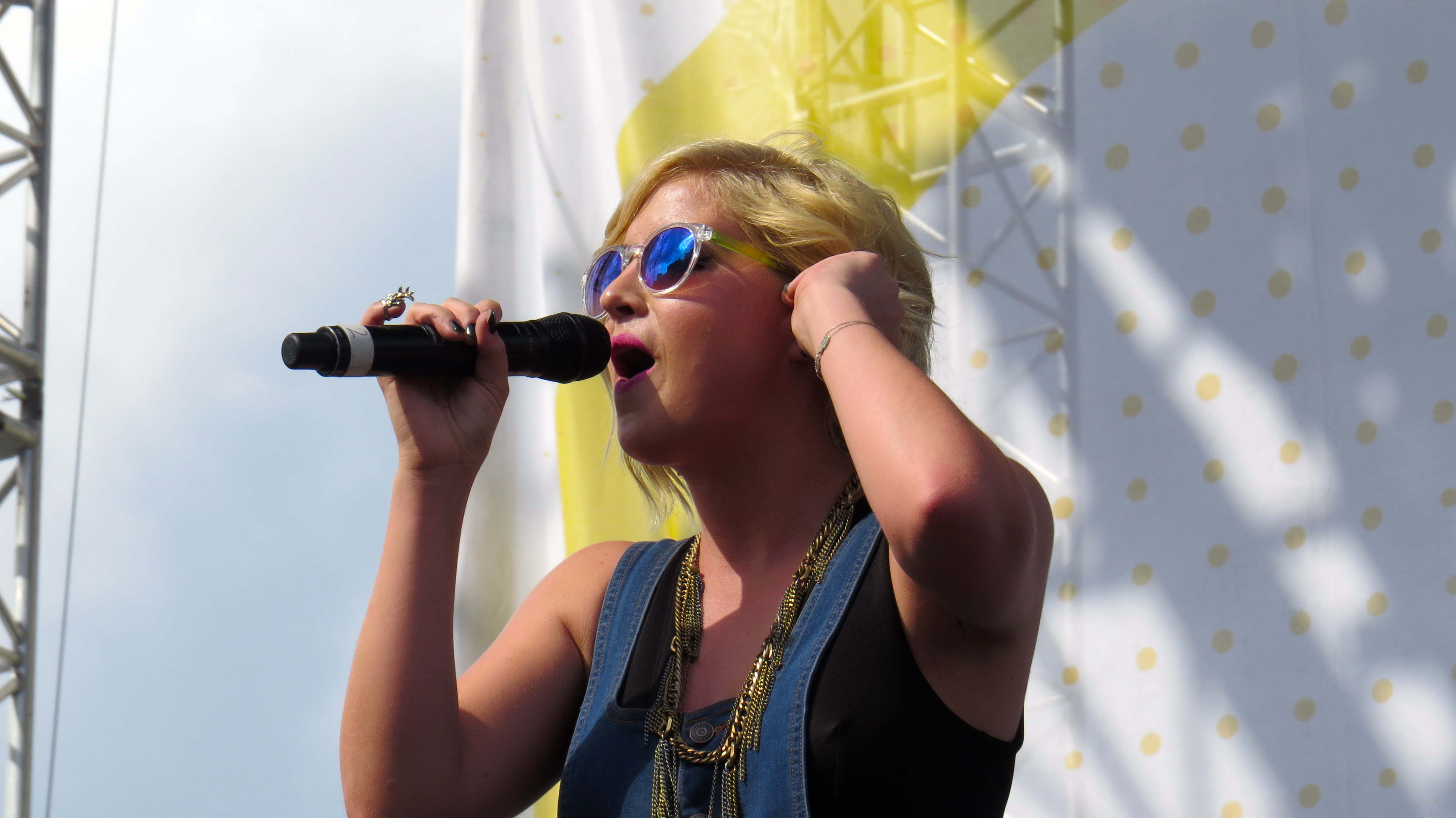 Maggie Rose: Chevrolet Riverfront Stage at CMA Fest! (@IAmMaggieRose)