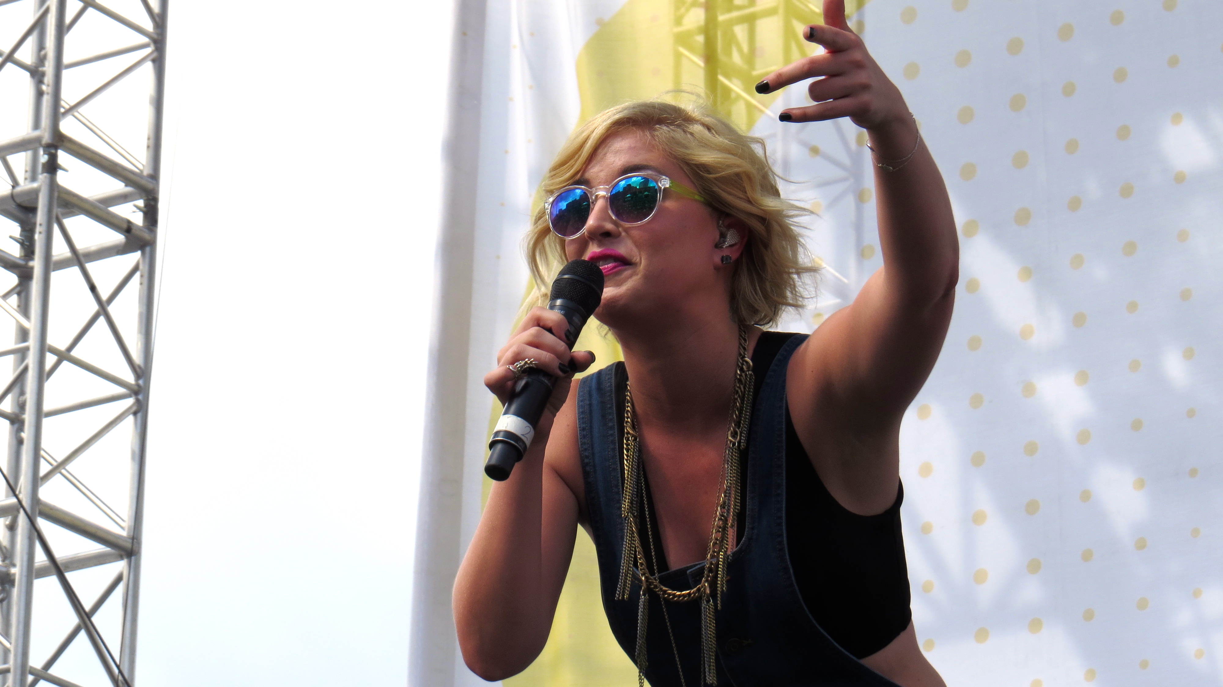 Maggie Rose: Chevrolet Riverfront Stage at CMA Fest! (@IAmMaggieRose)
