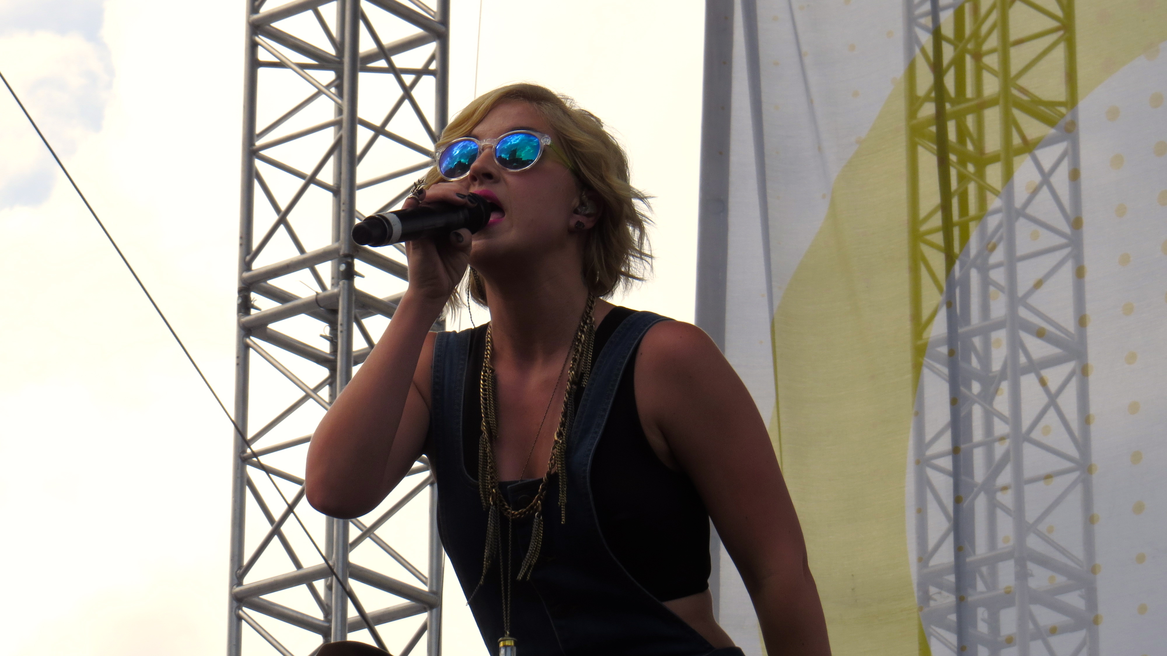 Maggie Rose: Chevrolet Riverfront Stage at CMA Fest! (@IAmMaggieRose)