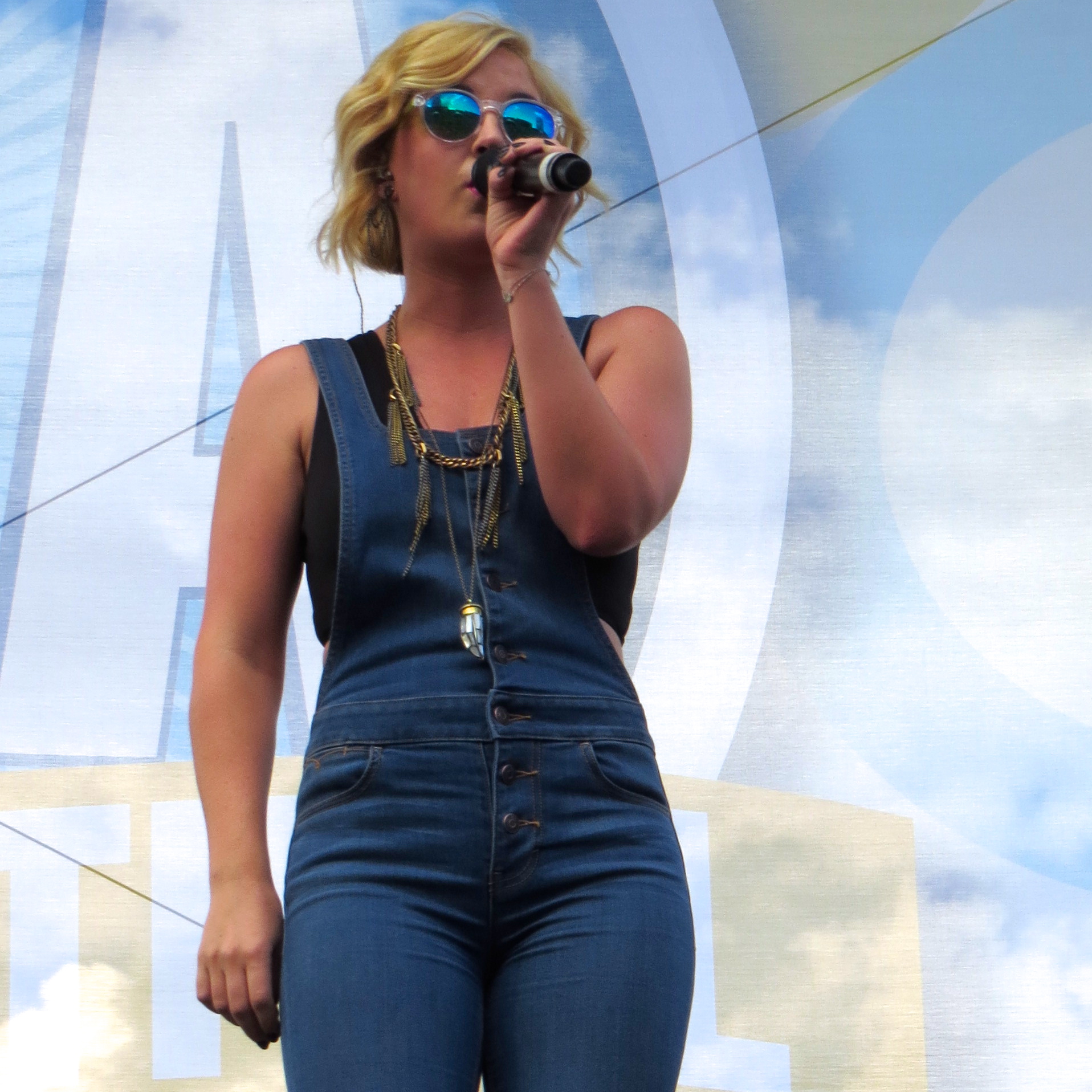 Maggie Rose: Chevrolet Riverfront Stage at CMA Fest! (@IAmMaggieRose)