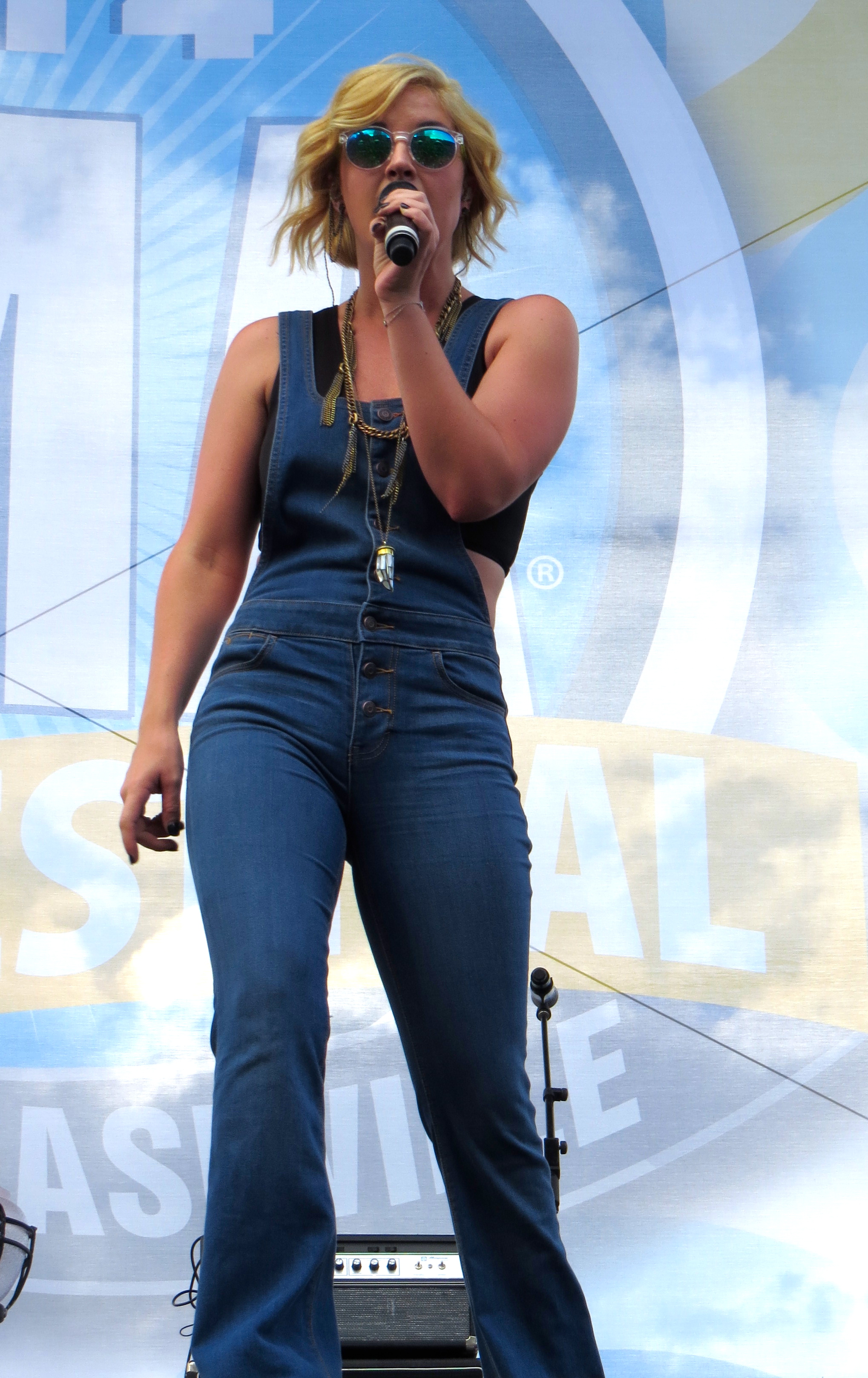 Maggie Rose: Chevrolet Riverfront Stage at CMA Fest! (@IAmMaggieRose)