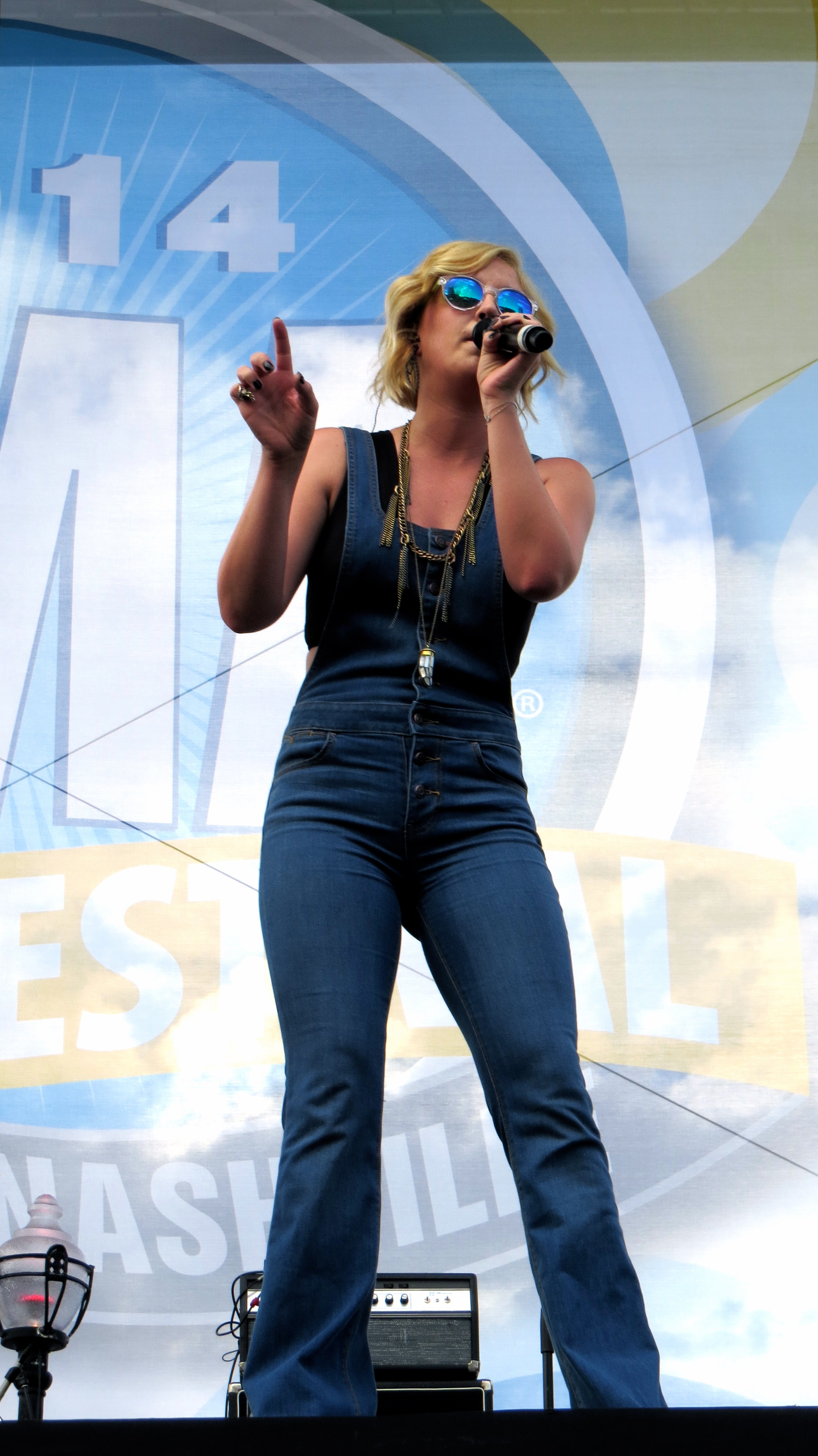 Maggie Rose: Chevrolet Riverfront Stage at CMA Fest! (@IAmMaggieRose)
