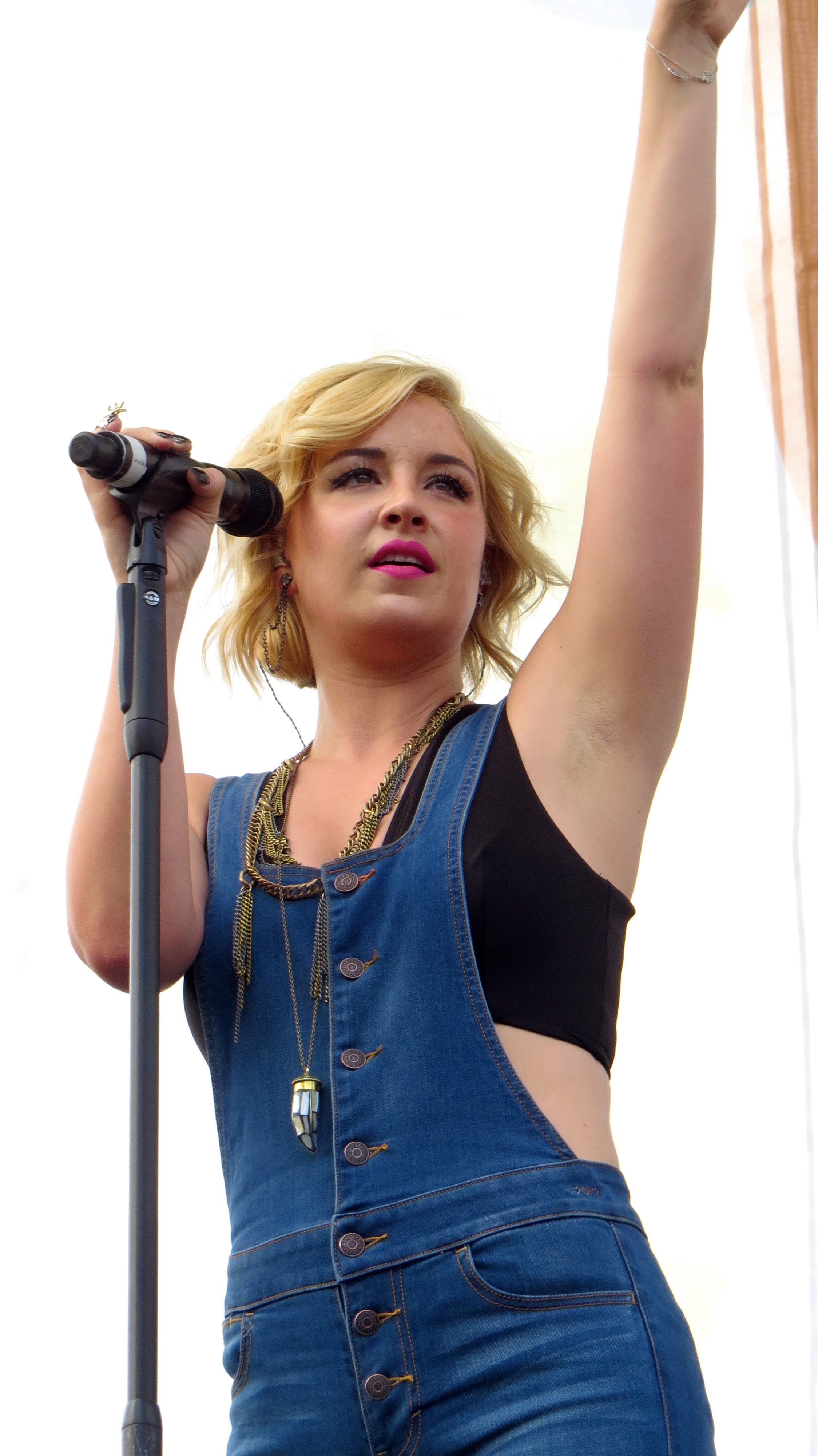 Maggie Rose: Chevrolet Riverfront Stage at CMA Fest! (@IAmMaggieRose)