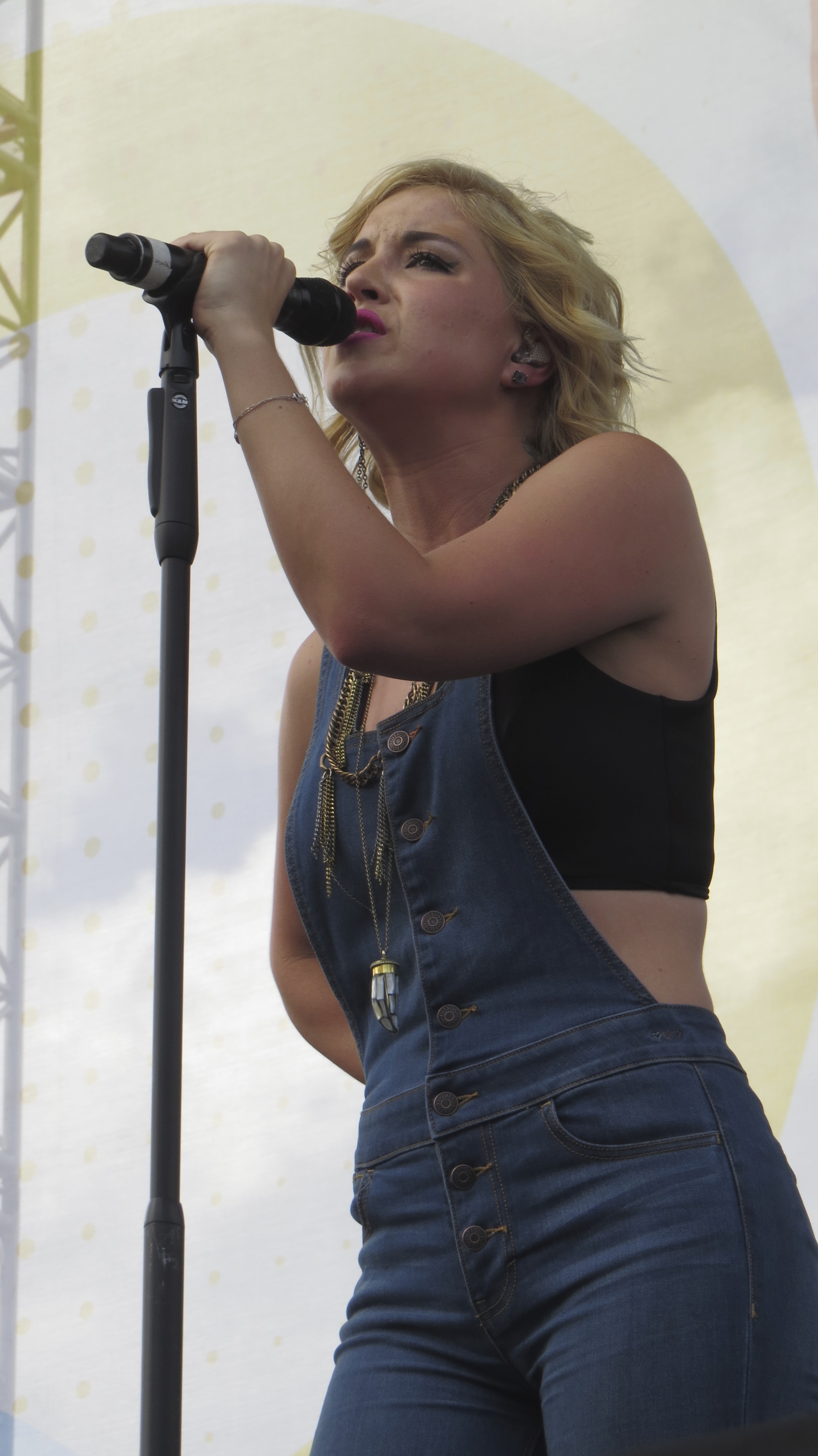 Maggie Rose: Chevrolet Riverfront Stage at CMA Fest! (@IAmMaggieRose)
