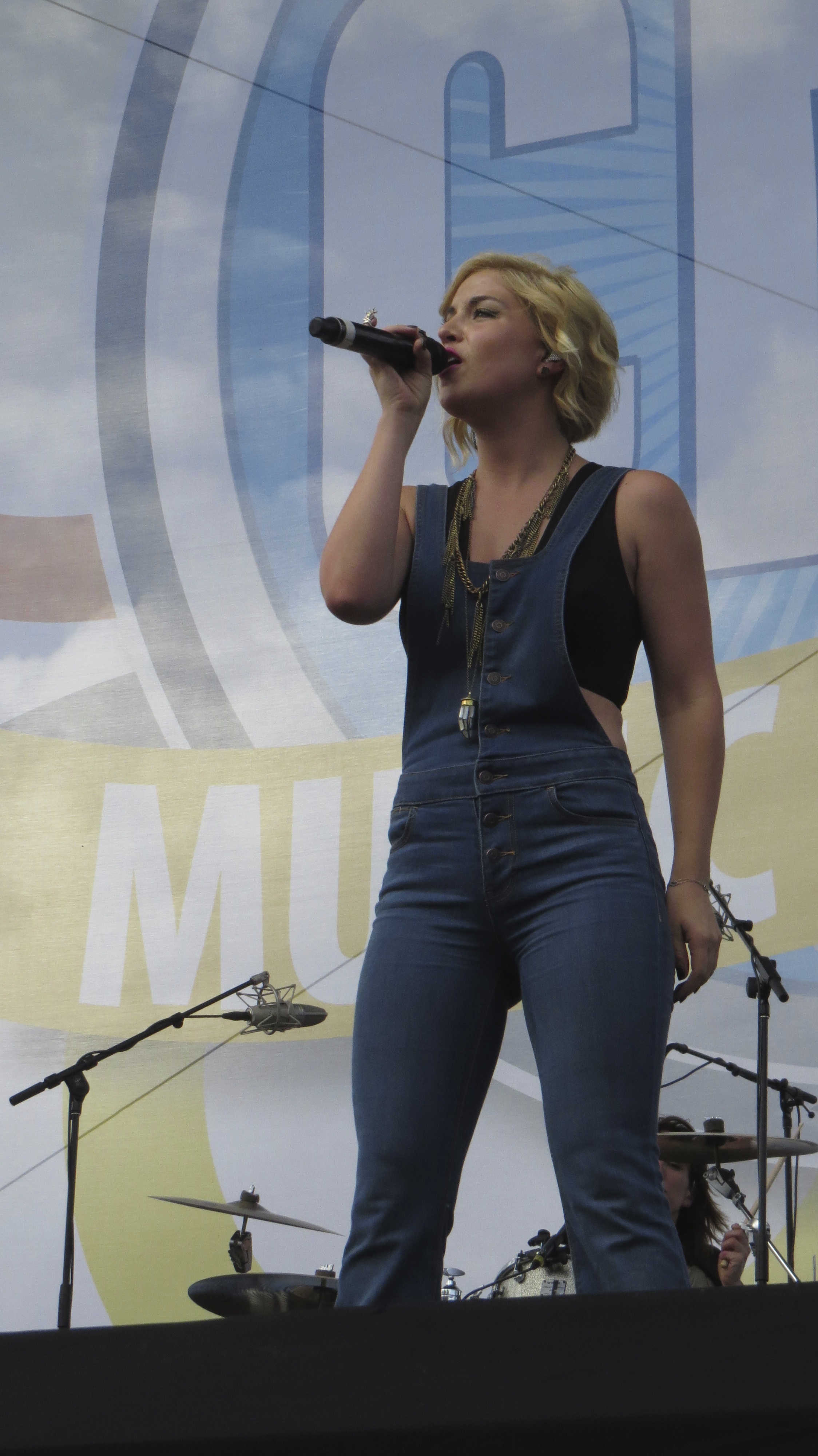 Maggie Rose: Chevrolet Riverfront Stage at CMA Fest! (@IAmMaggieRose)