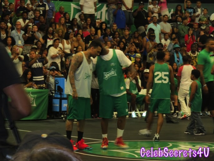 Justin Bieber & Chris Brown: BET Experience Celebrity Basketball Game – See the Photos!