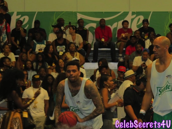 Justin Bieber & Chris Brown: BET Experience Celebrity Basketball Game – See the Photos!