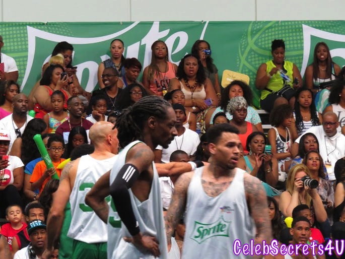 Justin Bieber & Chris Brown: BET Experience Celebrity Basketball Game – See the Photos!