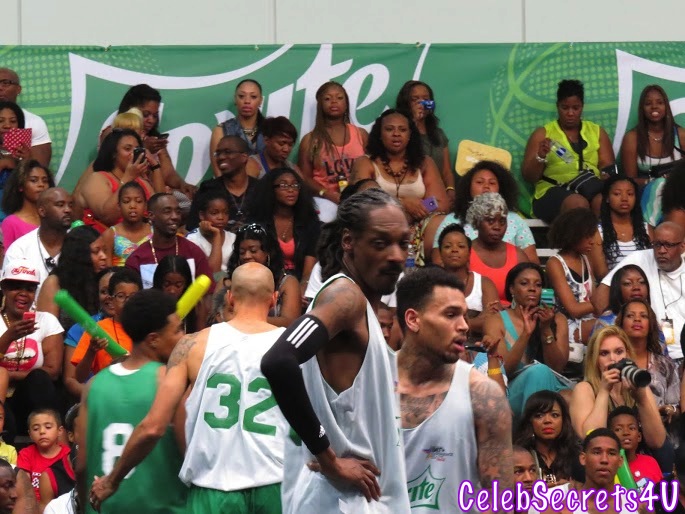 Justin Bieber & Chris Brown: BET Experience Celebrity Basketball Game – See the Photos!