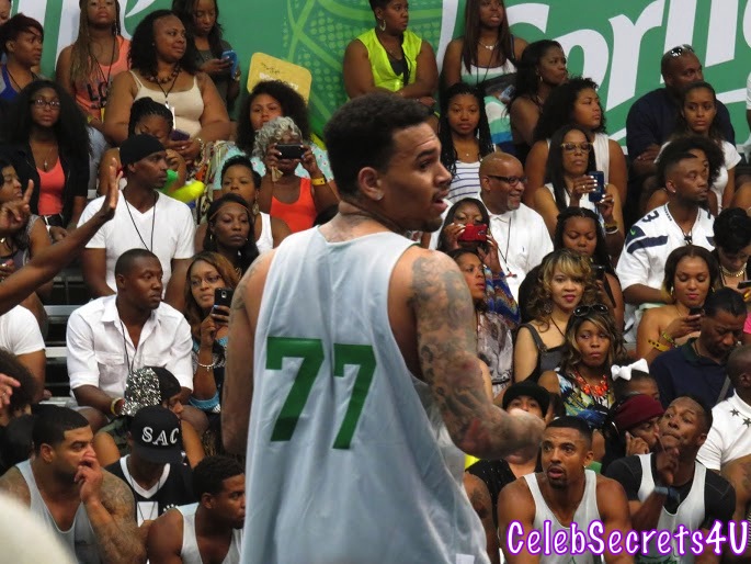 Justin Bieber & Chris Brown: BET Experience Celebrity Basketball Game – See the Photos!