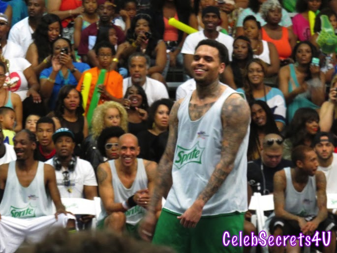 Justin Bieber & Chris Brown: BET Experience Celebrity Basketball Game – See the Photos!