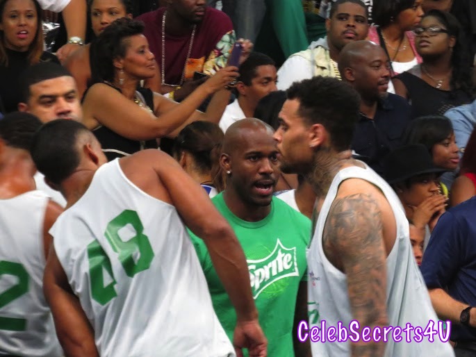 Justin Bieber & Chris Brown: BET Experience Celebrity Basketball Game – See the Photos!