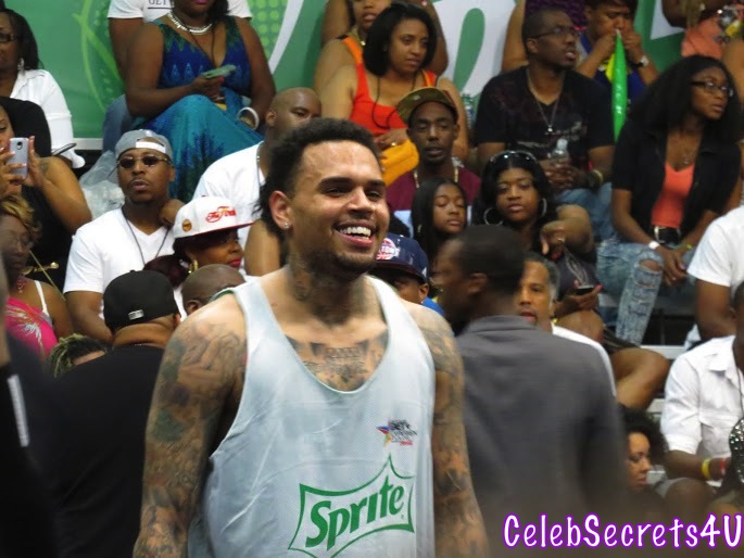 Justin Bieber & Chris Brown: BET Experience Celebrity Basketball Game – See the Photos!