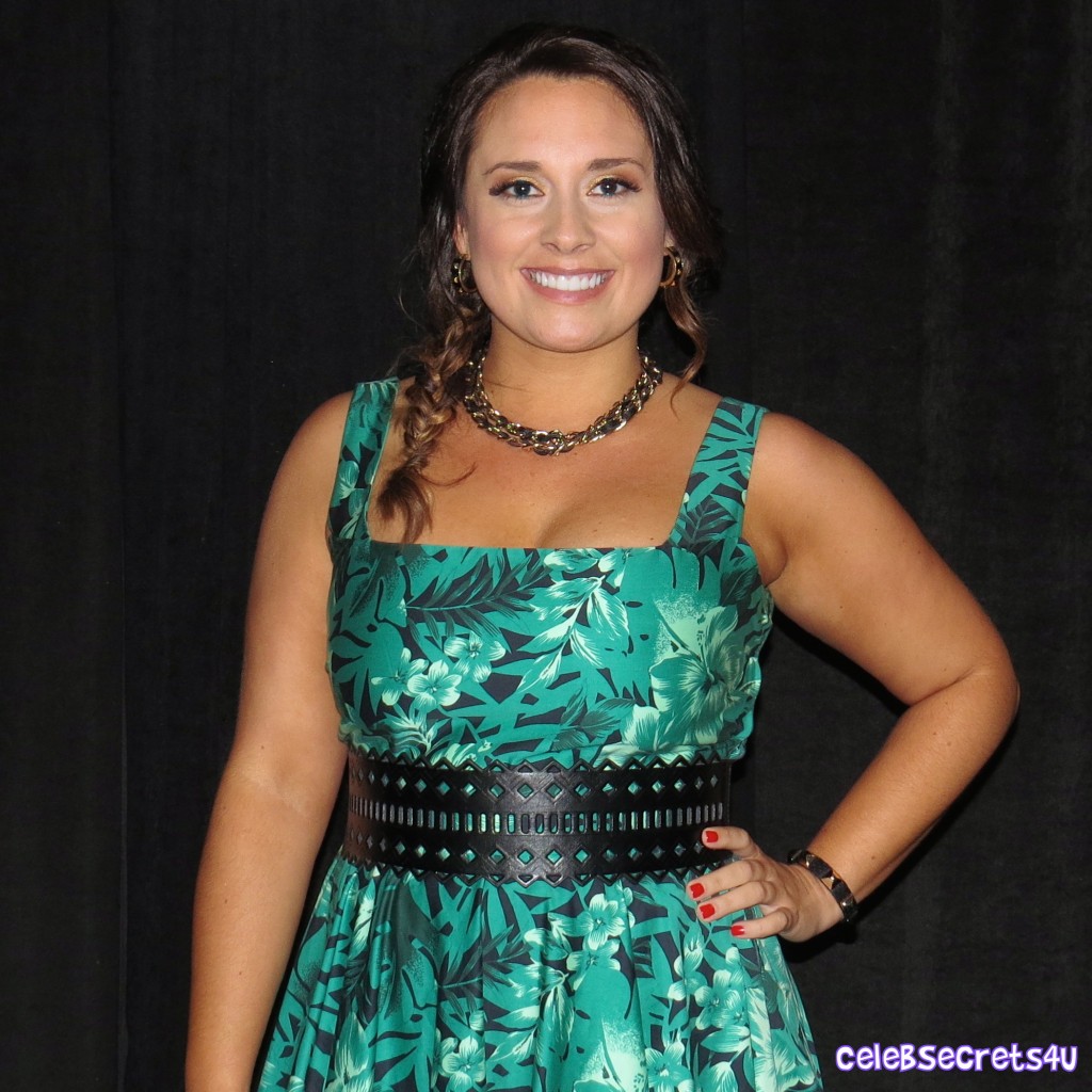 Country Artist Spotlight Meet Amber Hayes Celeb Secrets(02)