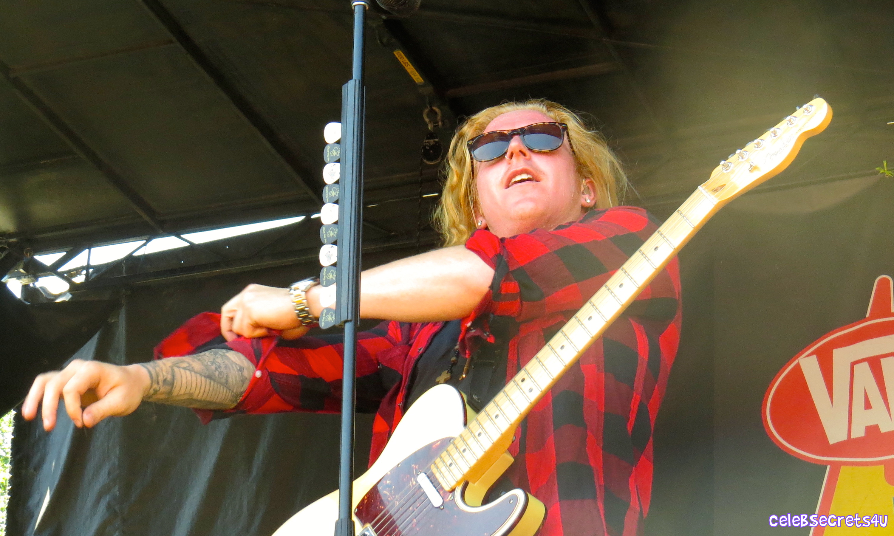 Warped Wednesday: CelebSecrets4U Chats with We The Kings’ Travis Clark