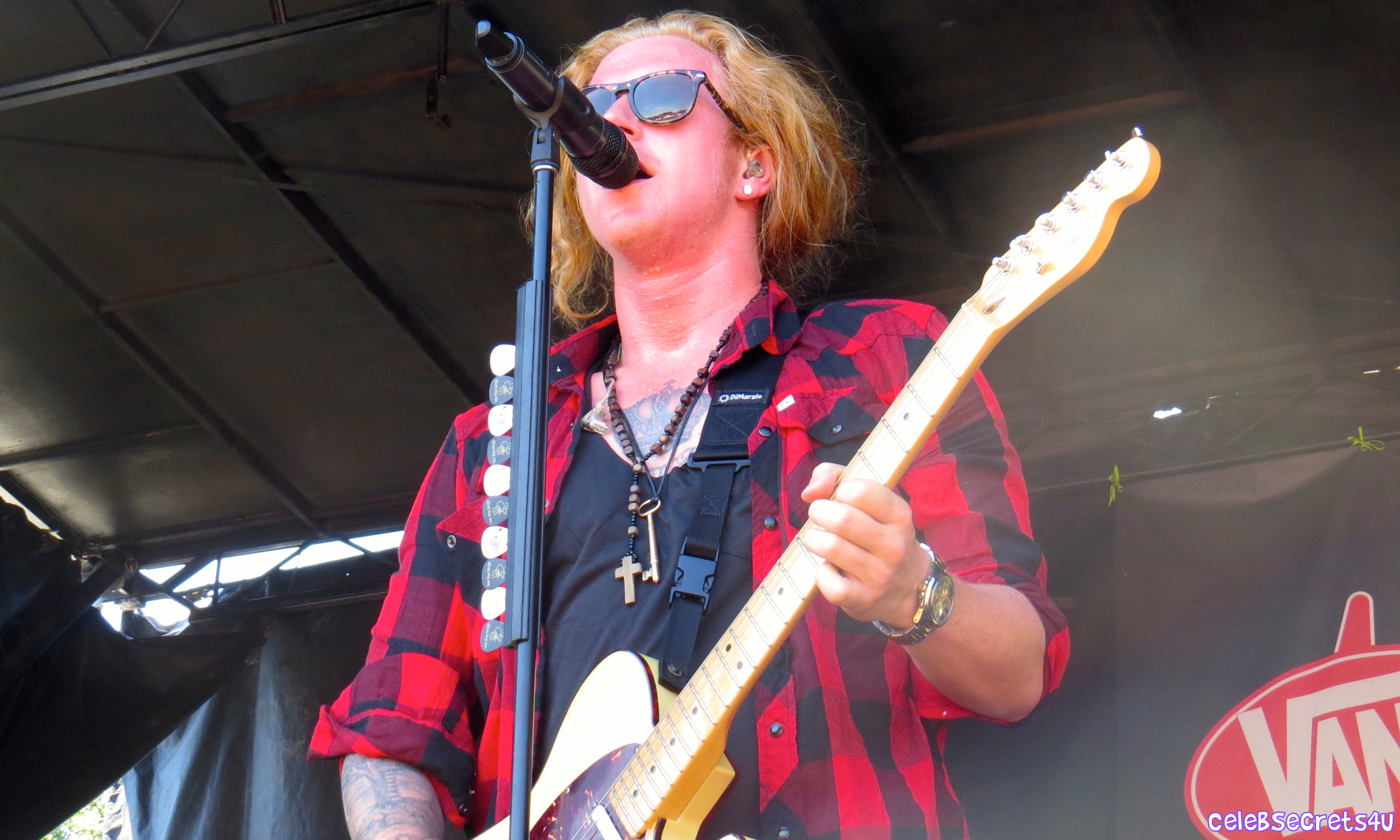 Warped Wednesday: CelebSecrets4U Chats with We The Kings’ Travis Clark