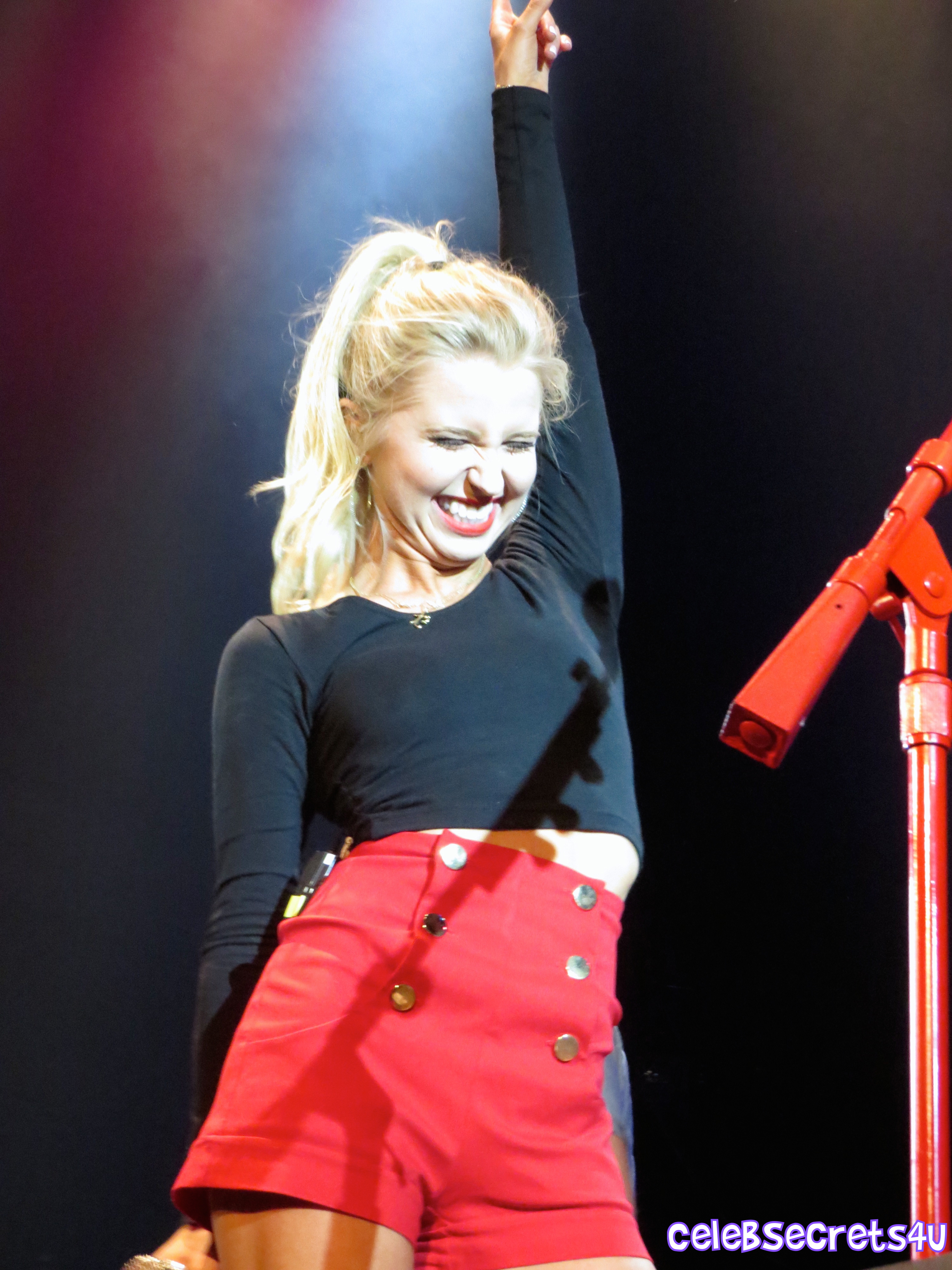 Show Review: MKTO “The American Dream” Tour (@WeAreMKTO @TiffanyHoughton @ActionItemBand)