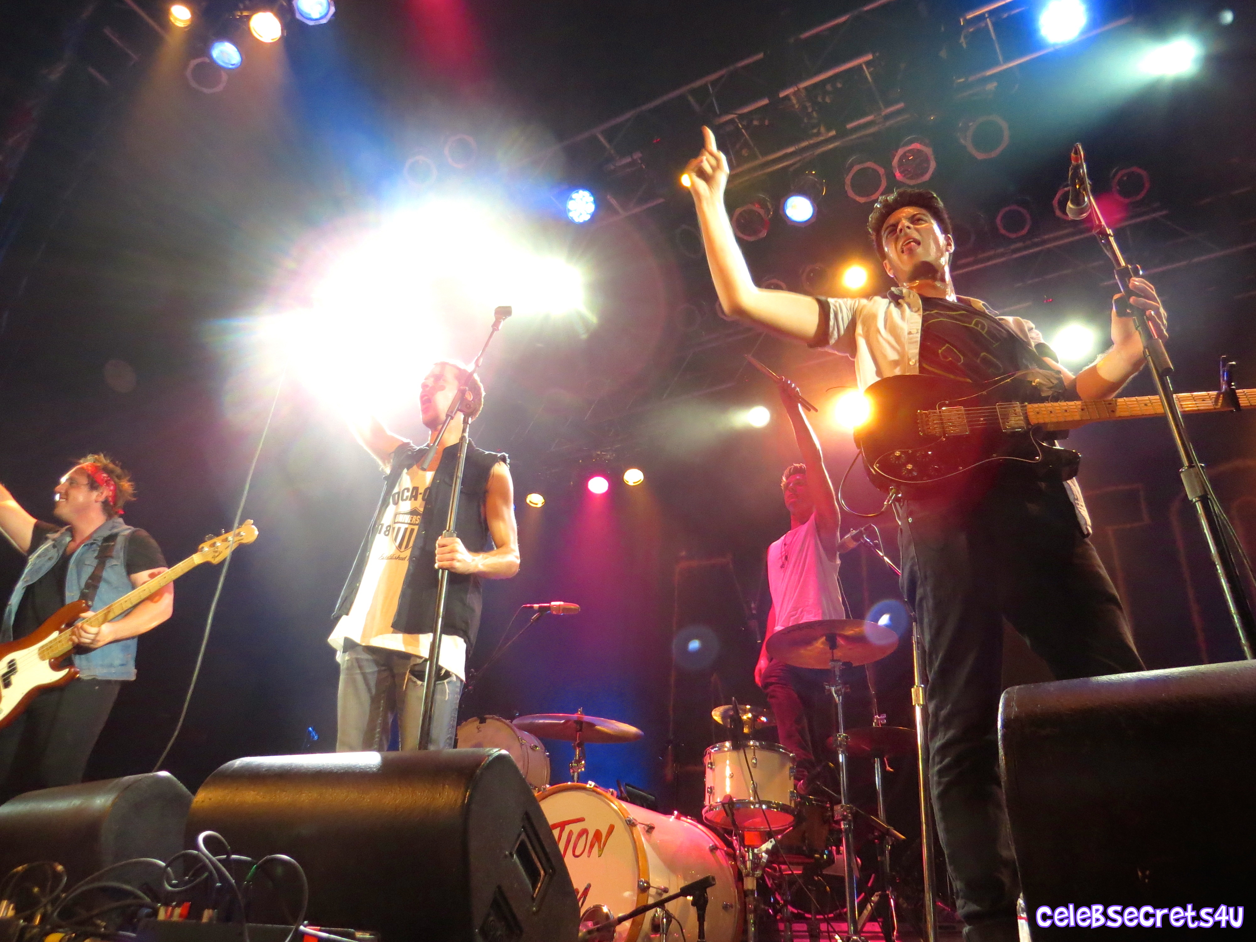 Show Review: MKTO “The American Dream” Tour (@WeAreMKTO @TiffanyHoughton @ActionItemBand)