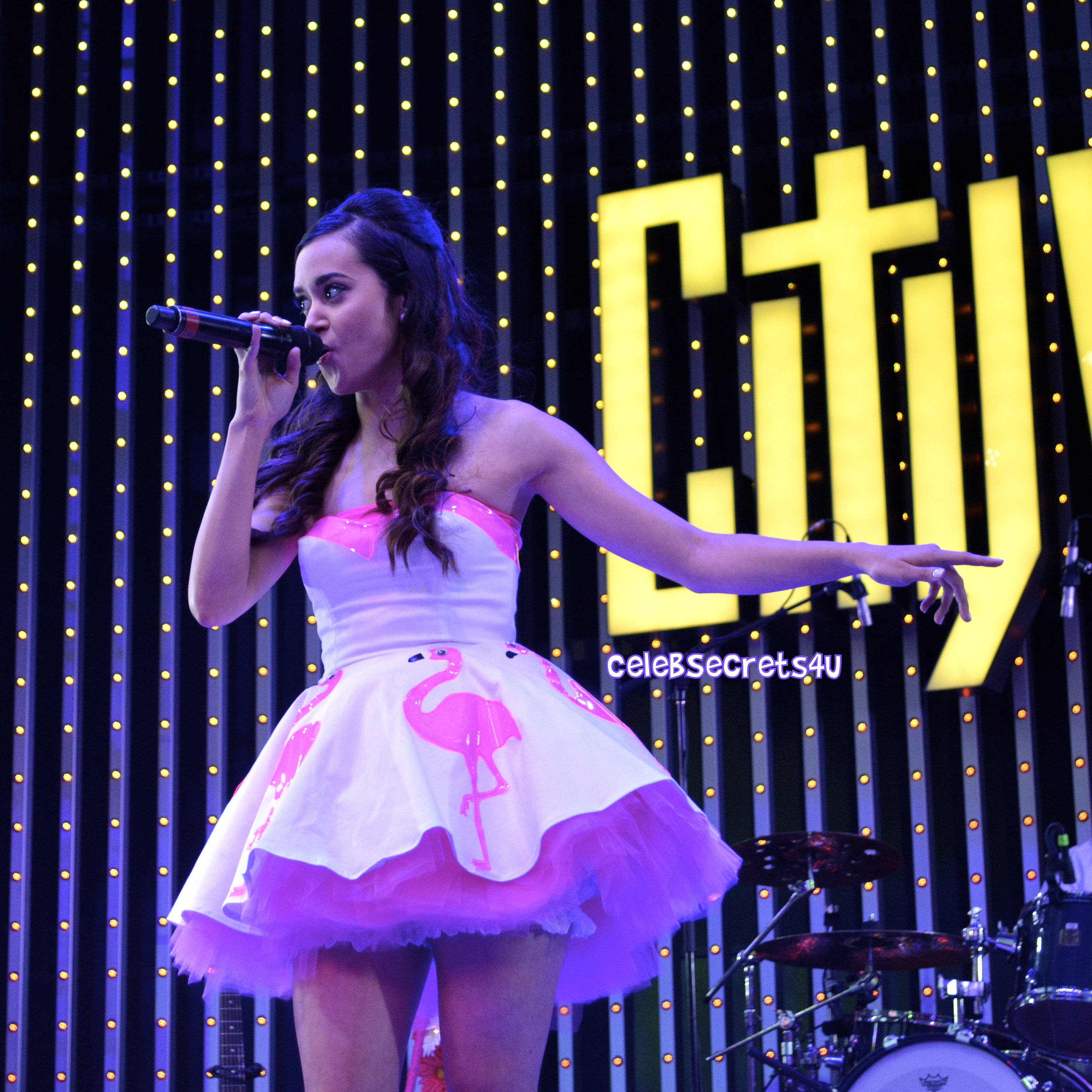 YouTube Sensation Megan Nicole & Belgian Pop Artist Ian Thomas Perform on the 5 Towers Stage at CityWalk