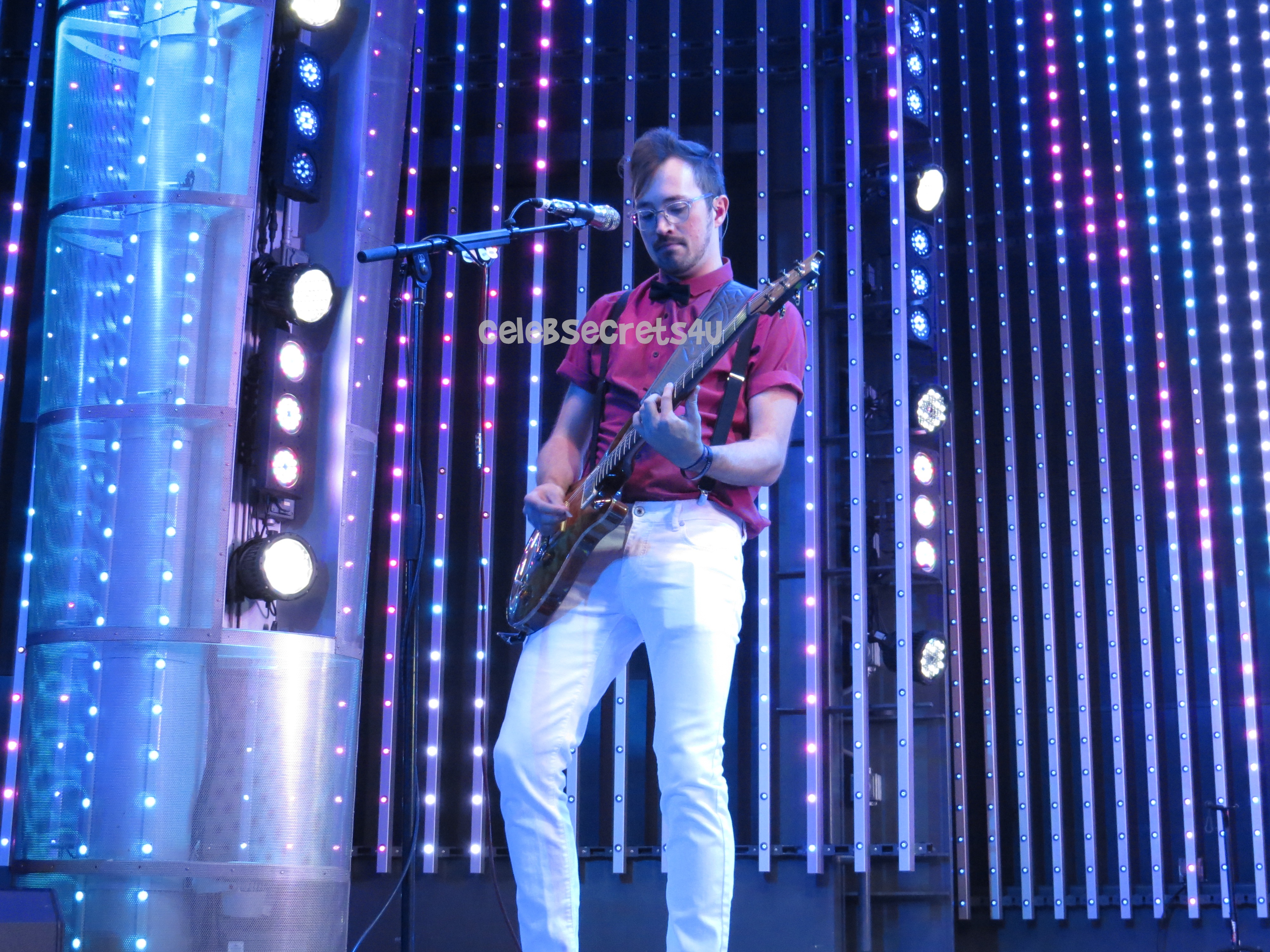 Heffron Drive Perform at CityWalk & Talks New Album, Tour & Secrets (@HeffronDrive)