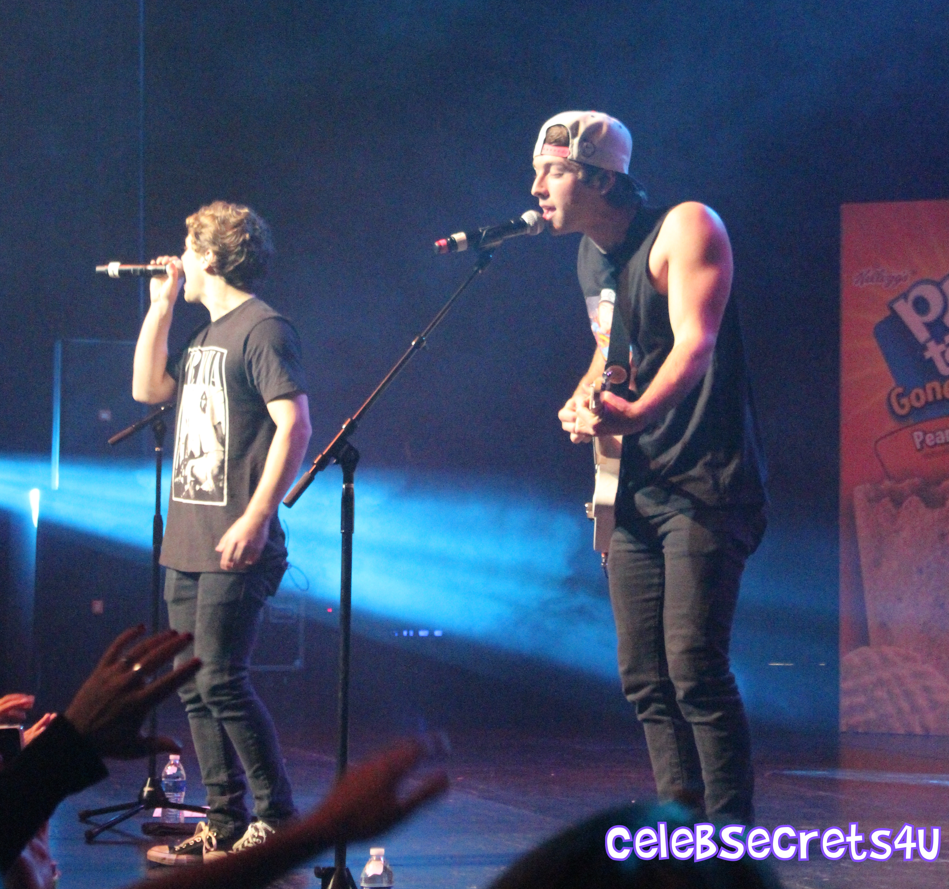 Emblem3 & Kalin and Myles Perform at Pop-Tarts’ #CrazyGoodSummer Concert in Chicago