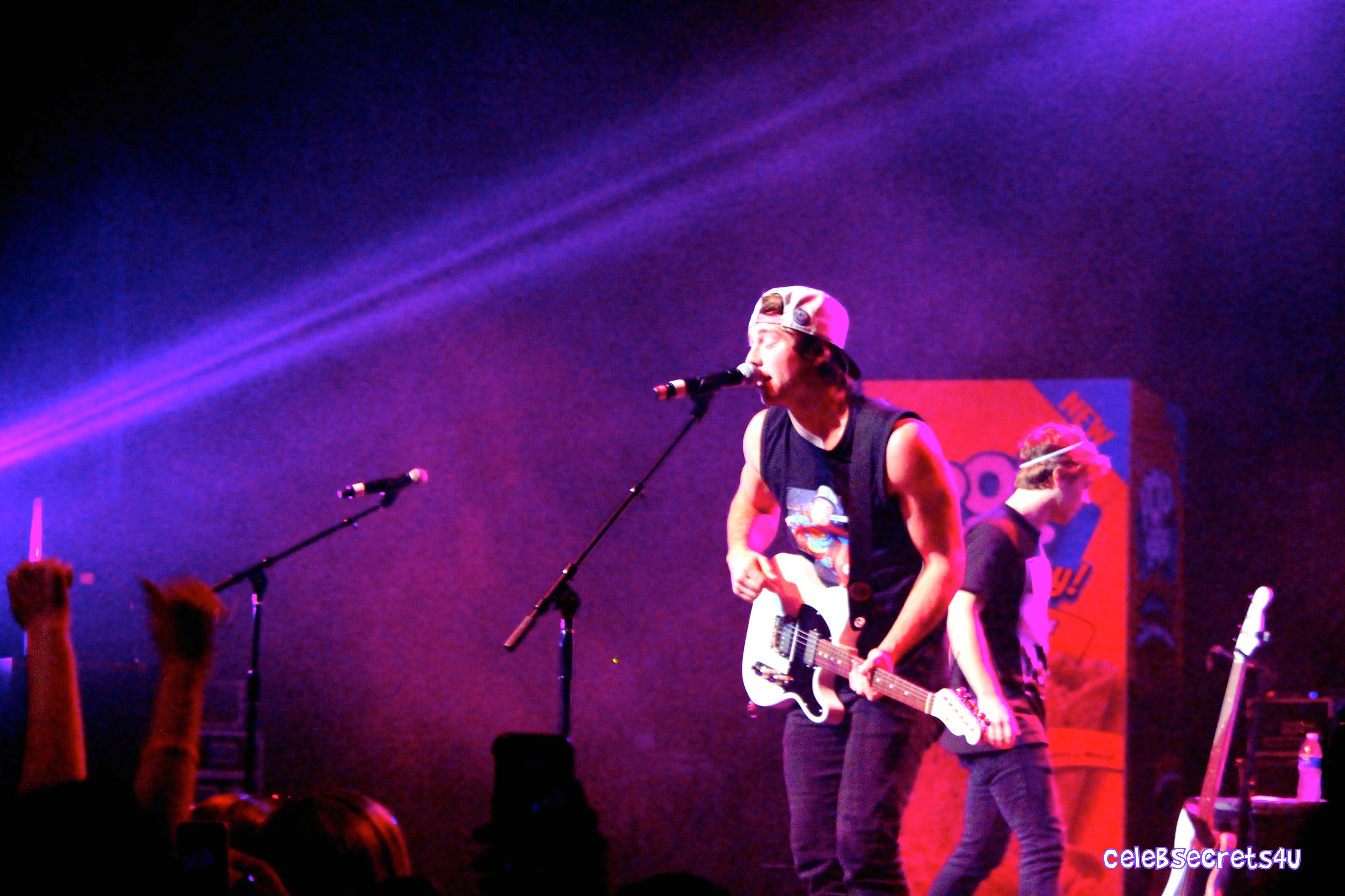 Emblem3 & Kalin and Myles Perform at Pop-Tarts’ #CrazyGoodSummer Concert in Chicago